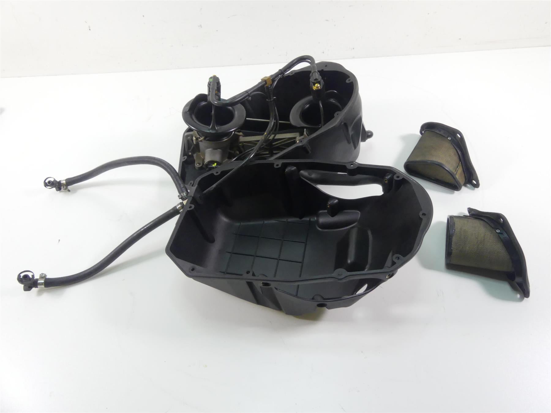 2004 Ducati 999 SBK Air Filter Breather Box Throttle Body Bodies Set 28240541A {{ shop.shopifyCountryName }} - Mototech271