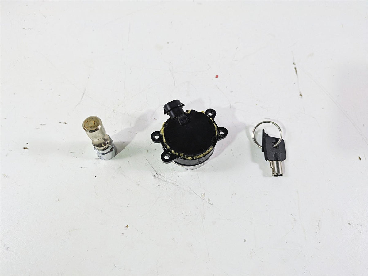 2014 Harley FLS Softail Slim Ignition Switch Key Lock Set 71400076 {{ shop.shopifyCountryName }} - Mototech271