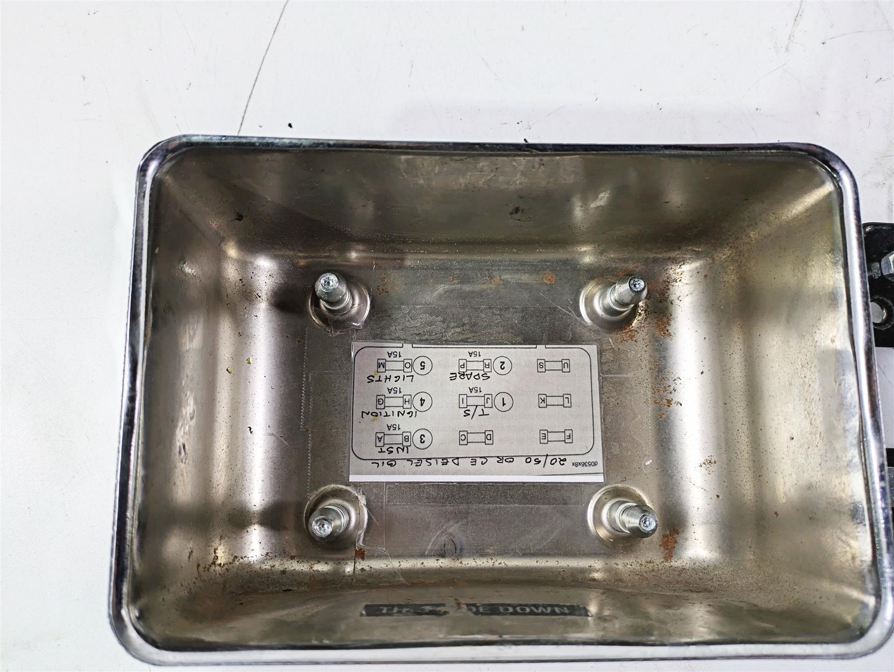 2002 Harley Dyna FXDL Low Rider Electrical Box Carrier & Chrome Cover 66333-99 {{ shop.shopifyCountryName }} - Mototech271