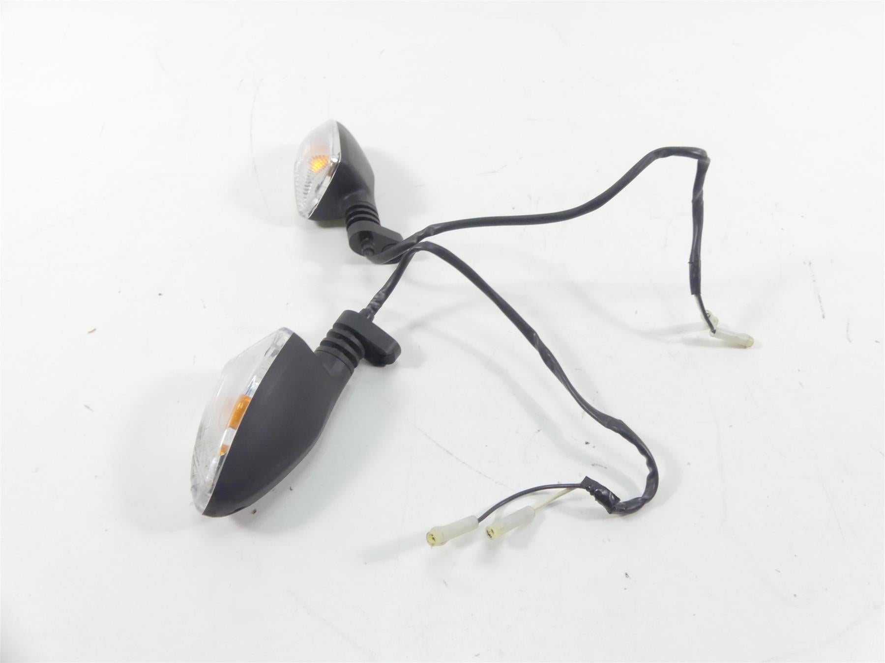 2020 Triumph Speed Triple RS 1050 Front Turn Signal Blinkers T2700891 T2700892 {{ shop.shopifyCountryName }} - Mototech271