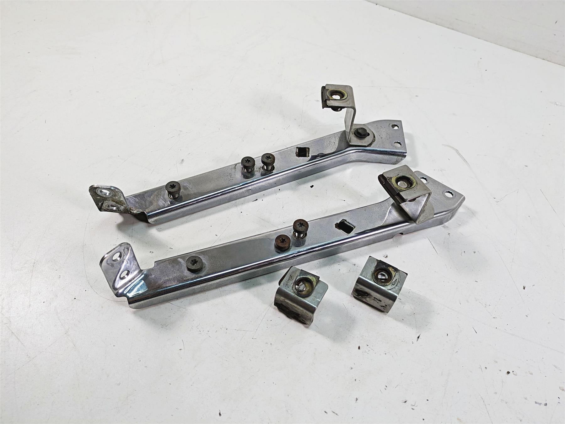 2005 Harley Touring FLHTCUI Electra Glide Saddlebag Support Mount Set 90718-79C {{ shop.shopifyCountryName }} - Mototech271