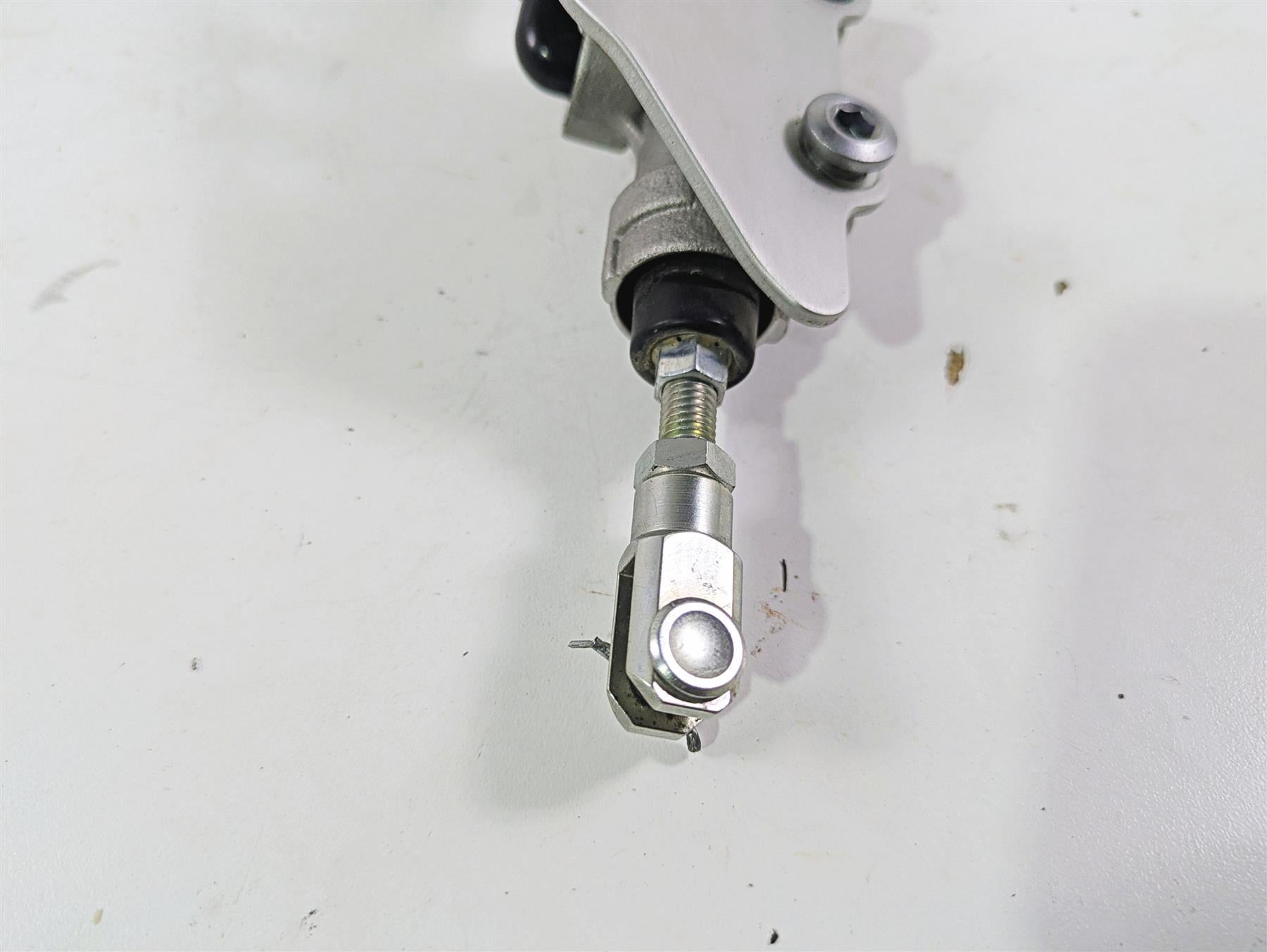 2023 Kawasaki ZX1400 ZX14R Ninja Rear Brake Master Cylinder 14mm 43015-0584 {{ shop.shopifyCountryName }} - Mototech271