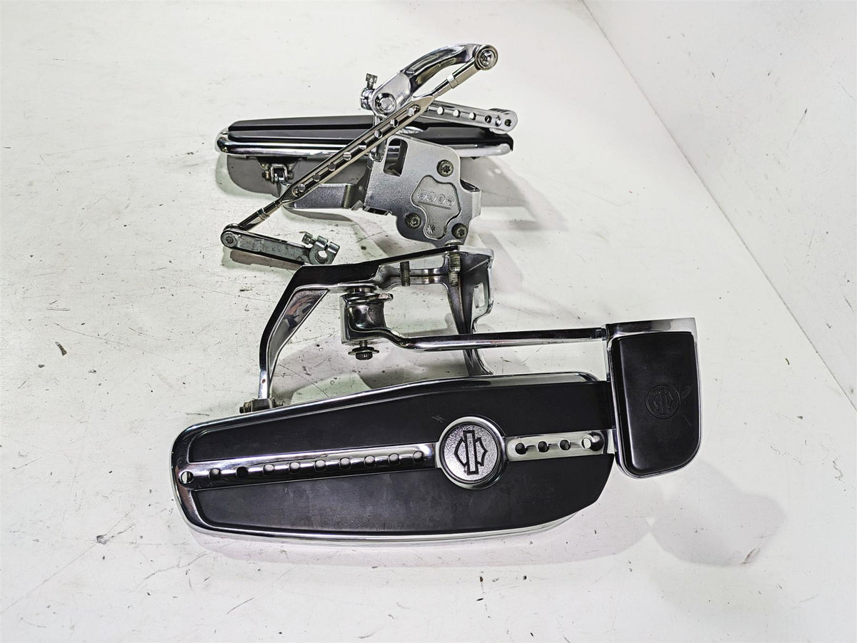 2005 Harley Softail FLSTFSE CVO Fat Boy Floorboard Shifter Brake Set 33688-03A {{ shop.shopifyCountryName }} - Mototech271