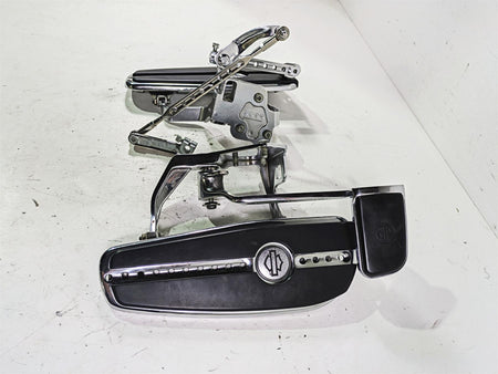 2005 Harley Softail FLSTFSE CVO Fat Boy Floorboard Shifter Brake Set 33688-03A {{ shop.shopifyCountryName }} - Mototech271