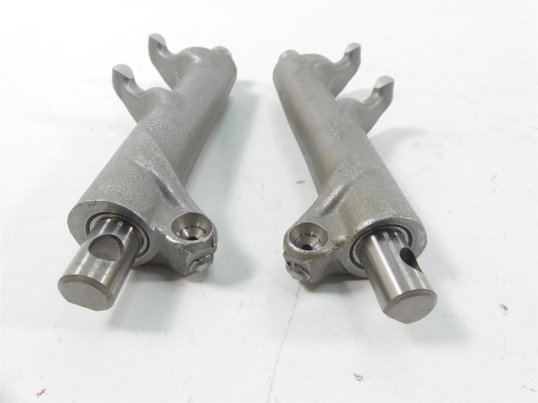 2018 Harley FLHC Softail Heritage Front Cylinderhead Rocker Arms M8 17300053 {{ shop.shopifyCountryName }} - Mototech271