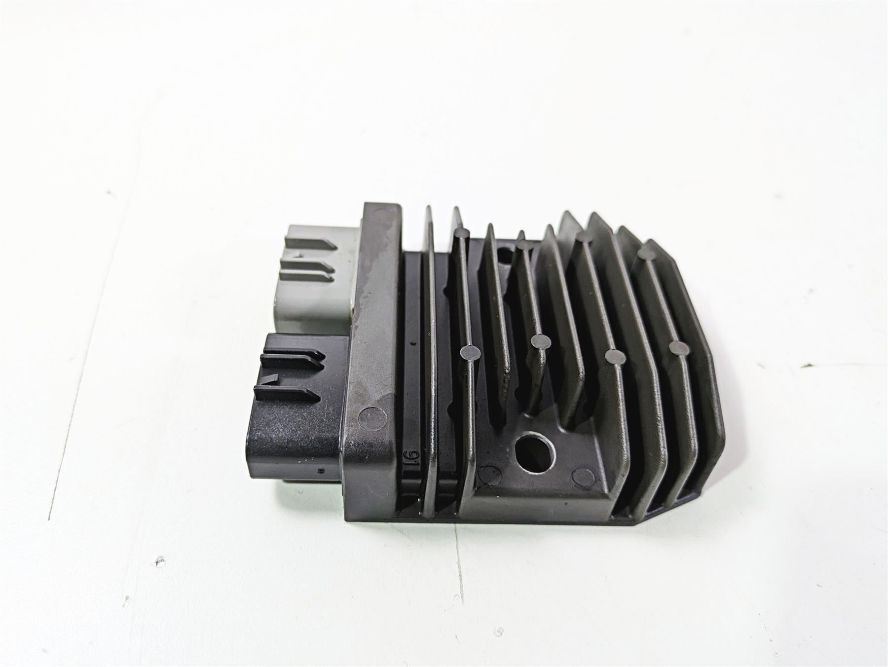 2018 BMW R1200GS GSW K50 Rectifier Voltage Regulator FH020AB 12318523367 {{ shop.shopifyCountryName }} - Mototech271