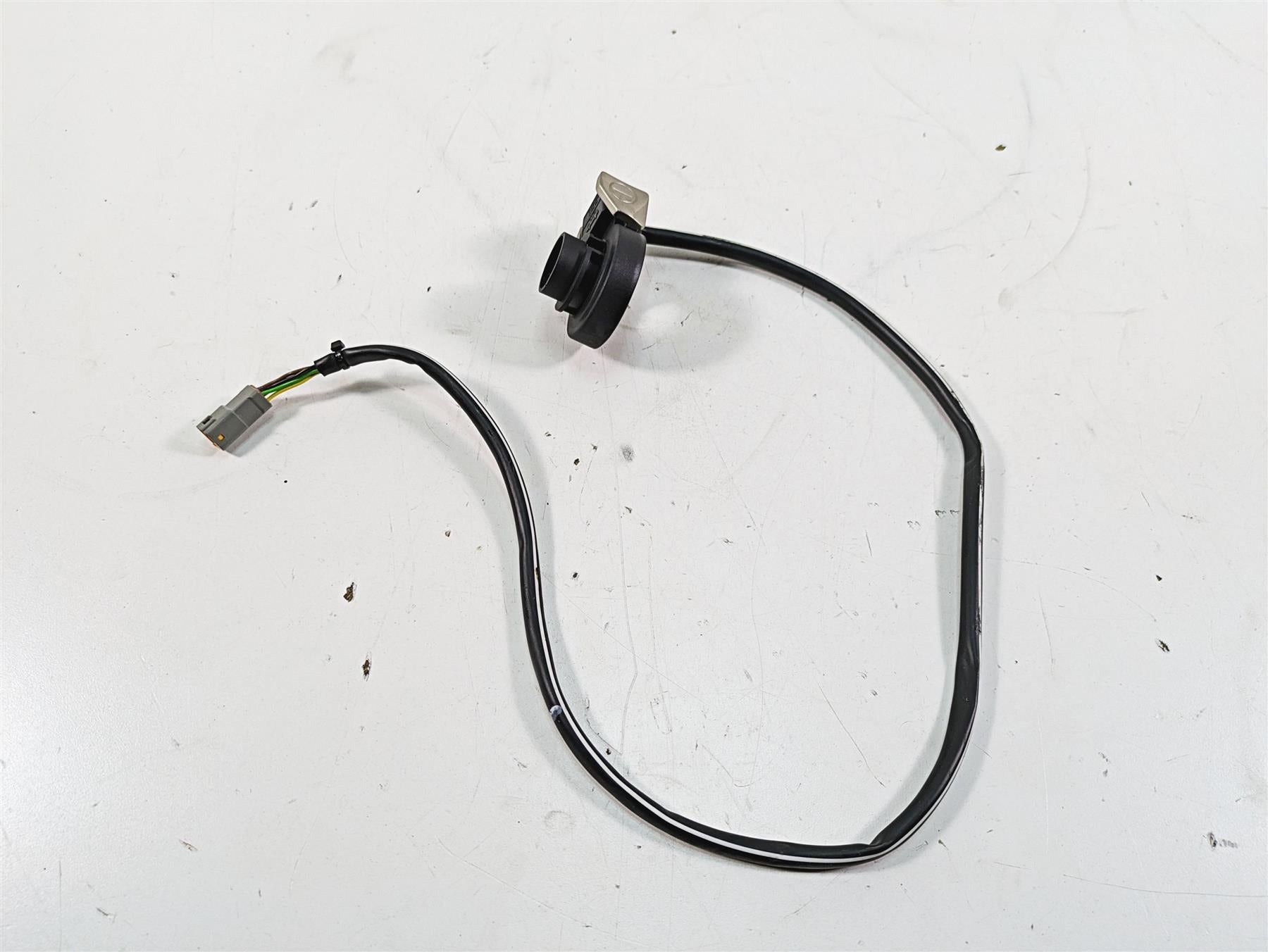 2020 Aprilia Tuono V4 Factory Left Traction Control Selector Switch 852398 {{ shop.shopifyCountryName }} - Mototech271
