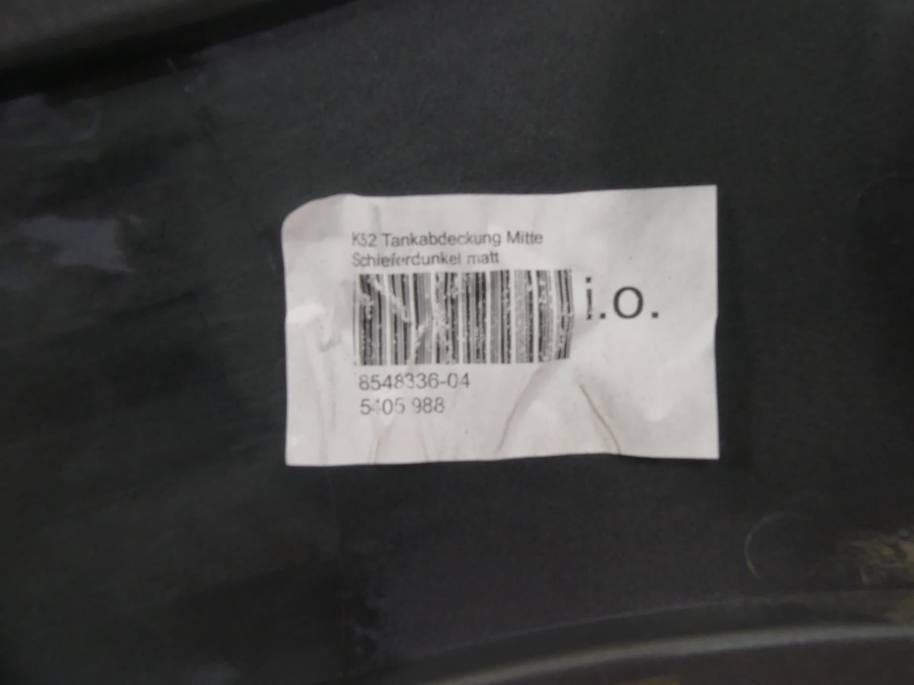 2015 BMW R1200RT K52 Center Fuel Gas Petrol Tank Cover Fairing 46638548336 {{ shop.shopifyCountryName }} - Mototech271