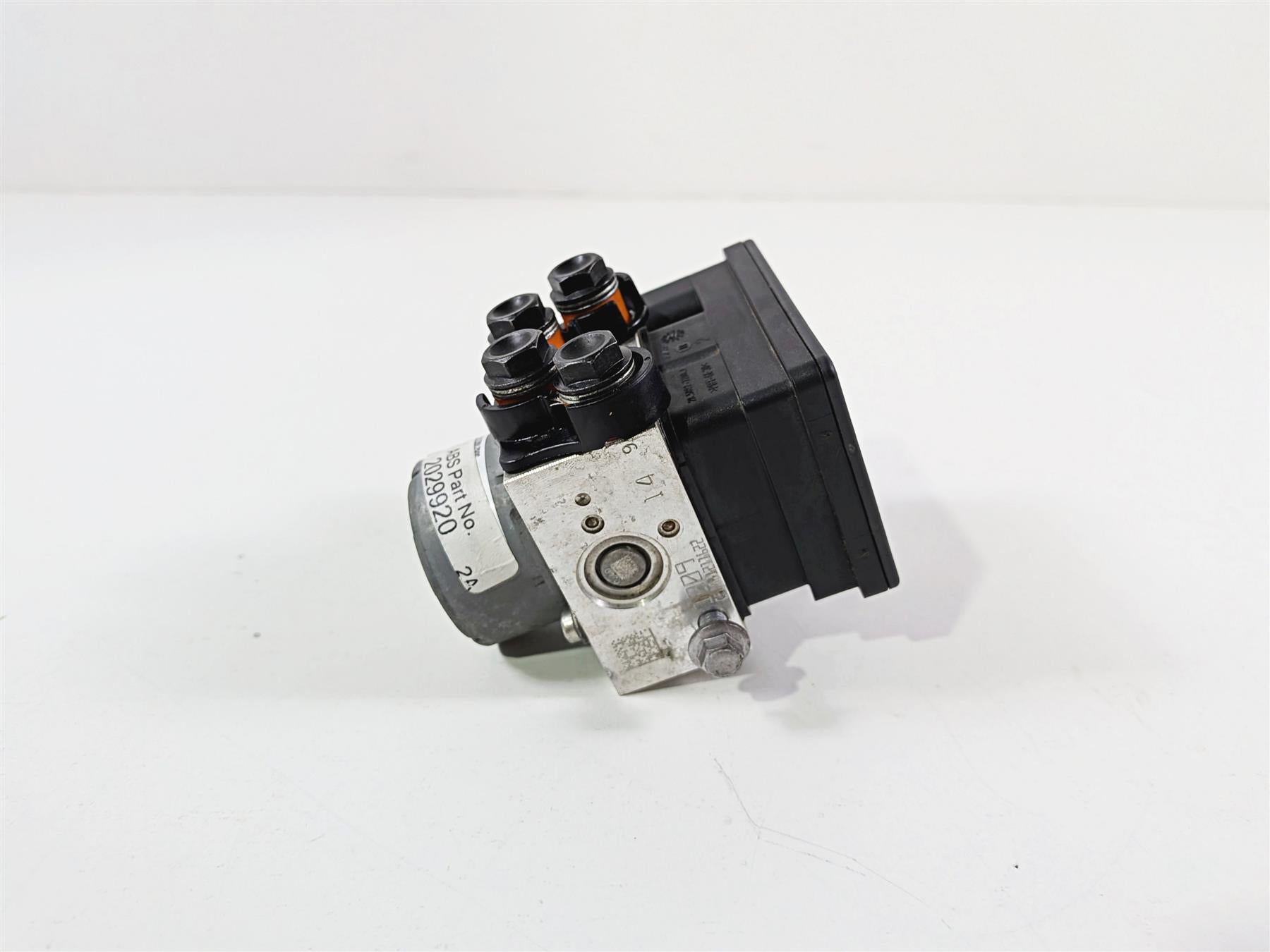 2022 Triumph Tiger 900 GT Pro Abs Brake Pump Unit Module T2029921 T2029920 {{ shop.shopifyCountryName }} - Mototech271