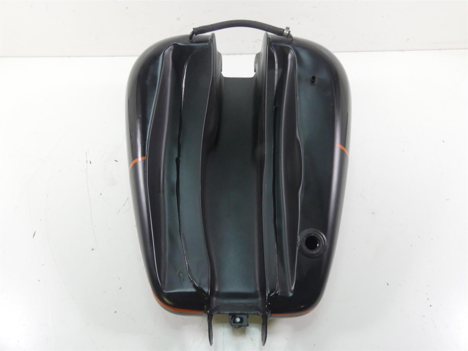 2015 Harley FXDF Dyna Fat Bob Fuel Gas Petrol Tank Reservoir - Read 61000705 {{ shop.shopifyCountryName }} - Mototech271
