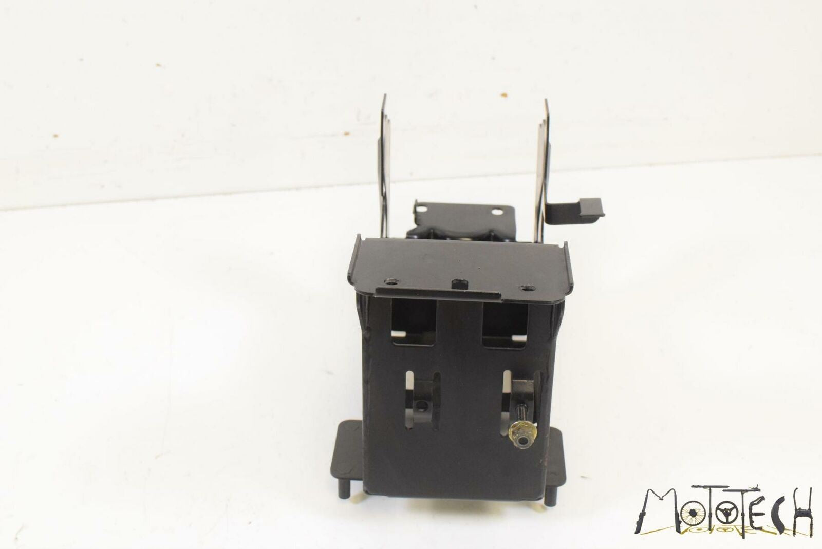 2016 Indian Chief Dark Horse Battery Tray Holder Bracket Mount 1018971-329 {{ shop.shopifyCountryName }} - Mototech271