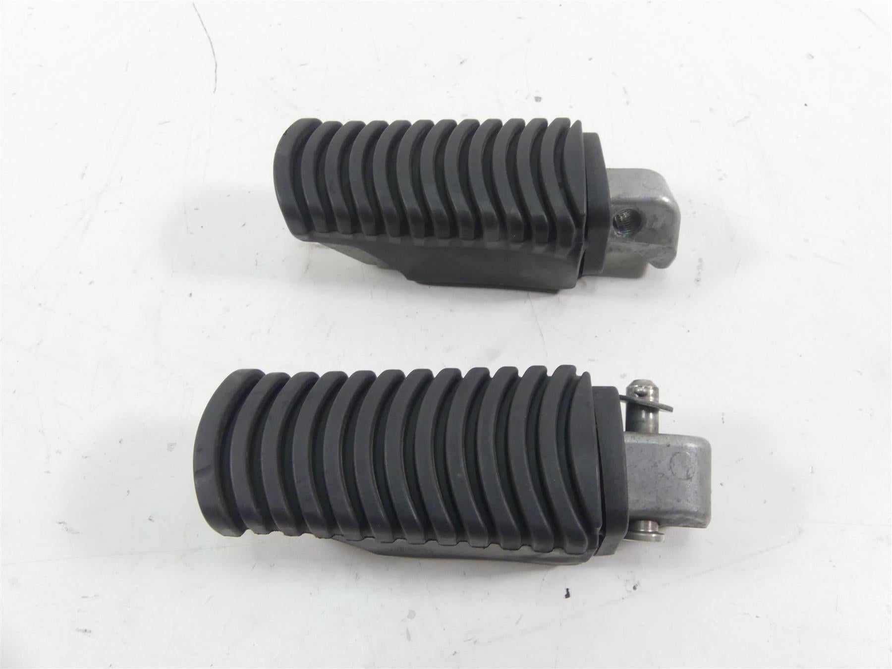 2015 BMW F800GS K72 Passenger Footpeg Foot Peg Set 46717705653 46717705654 | Mototech271