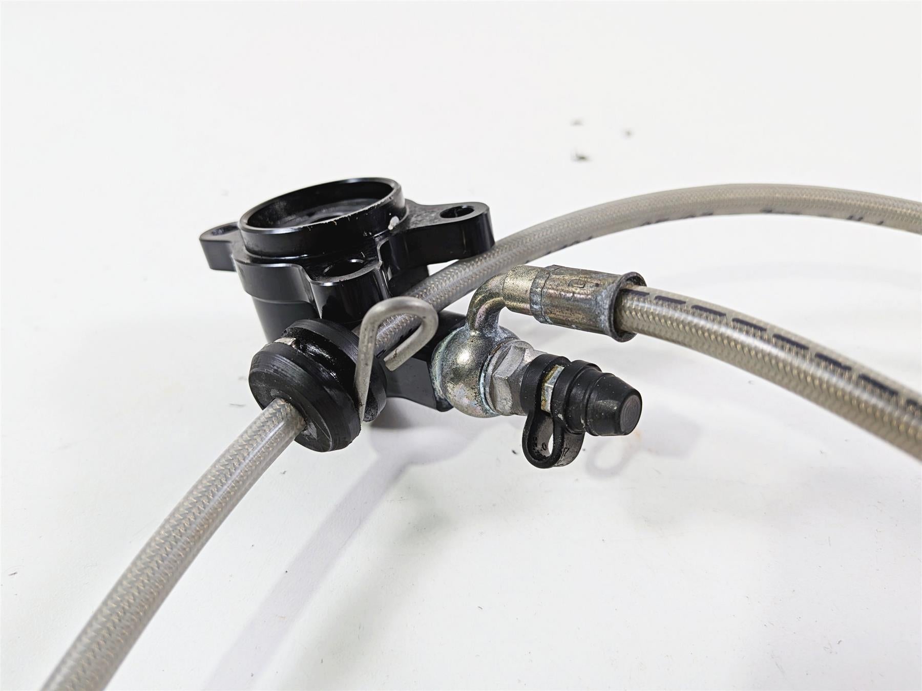 2008 Aprilia RSVR 1000 Factory Oberon Clutch Slave Cylinder & Line CLU-0120 {{ shop.shopifyCountryName }} - Mototech271