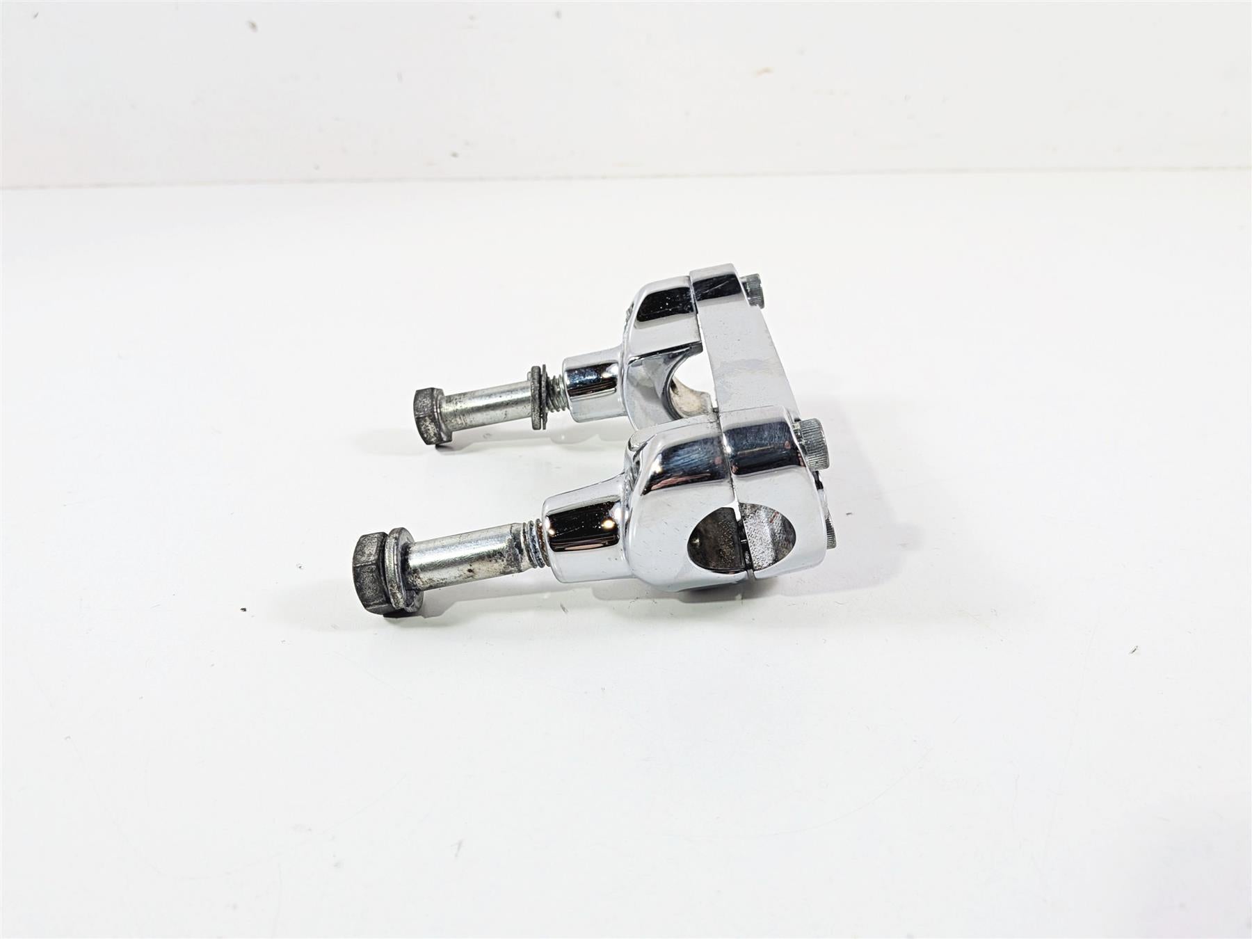 1998 Harley Dyna FXDL Low Rider Handlebar Riser Holder Clamps 56119-77A {{ shop.shopifyCountryName }} - Mototech271