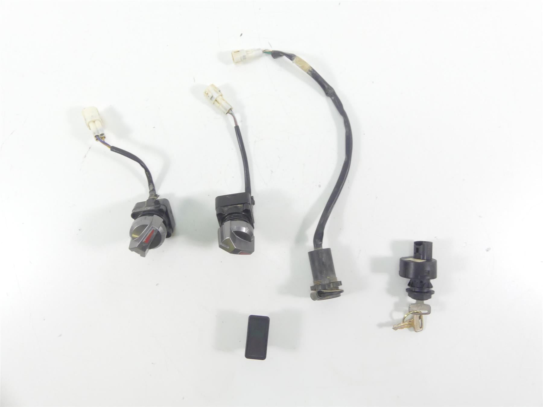 2016 Yamaha YXZ1000 R EPS SE Ignition Light Awd Switch Set 2HC-859A0-00-00 {{ shop.shopifyCountryName }} - Mototech271