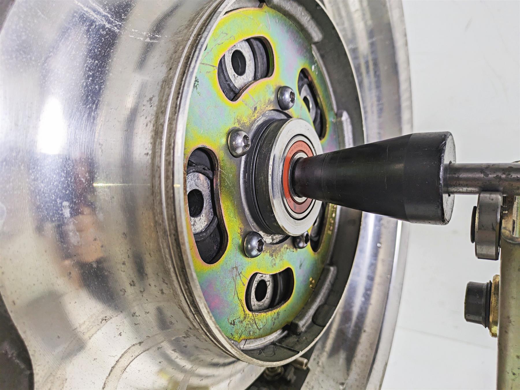 1998 Honda GL1500 Valkyrie Tour Straight 16x5 Rear Wheel Rim 42650-MZ0-670 {{ shop.shopifyCountryName }} - Mototech271