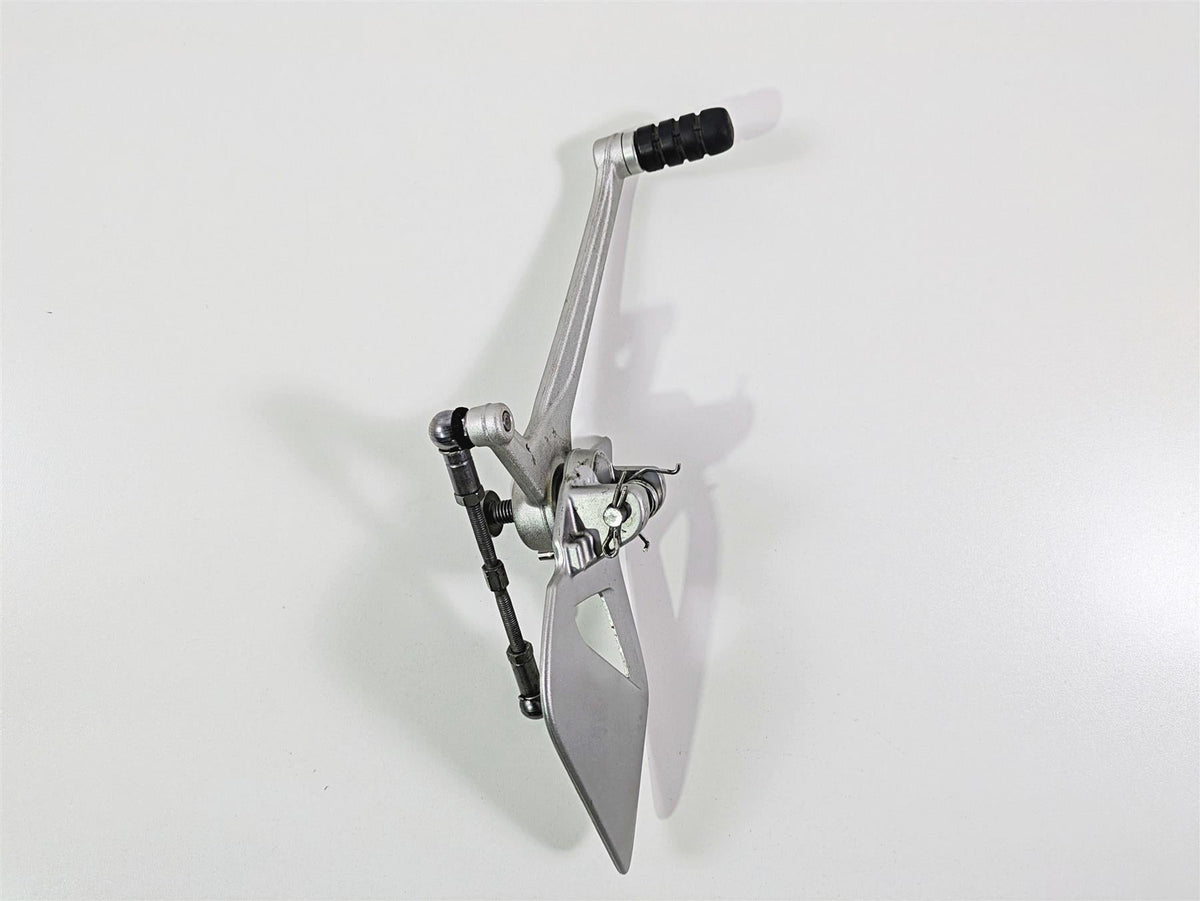 2019 BMW R1250RT K52 Shifter + Footpeg Mount 46718560382 35218534746 {{ shop.shopifyCountryName }} - Mototech271