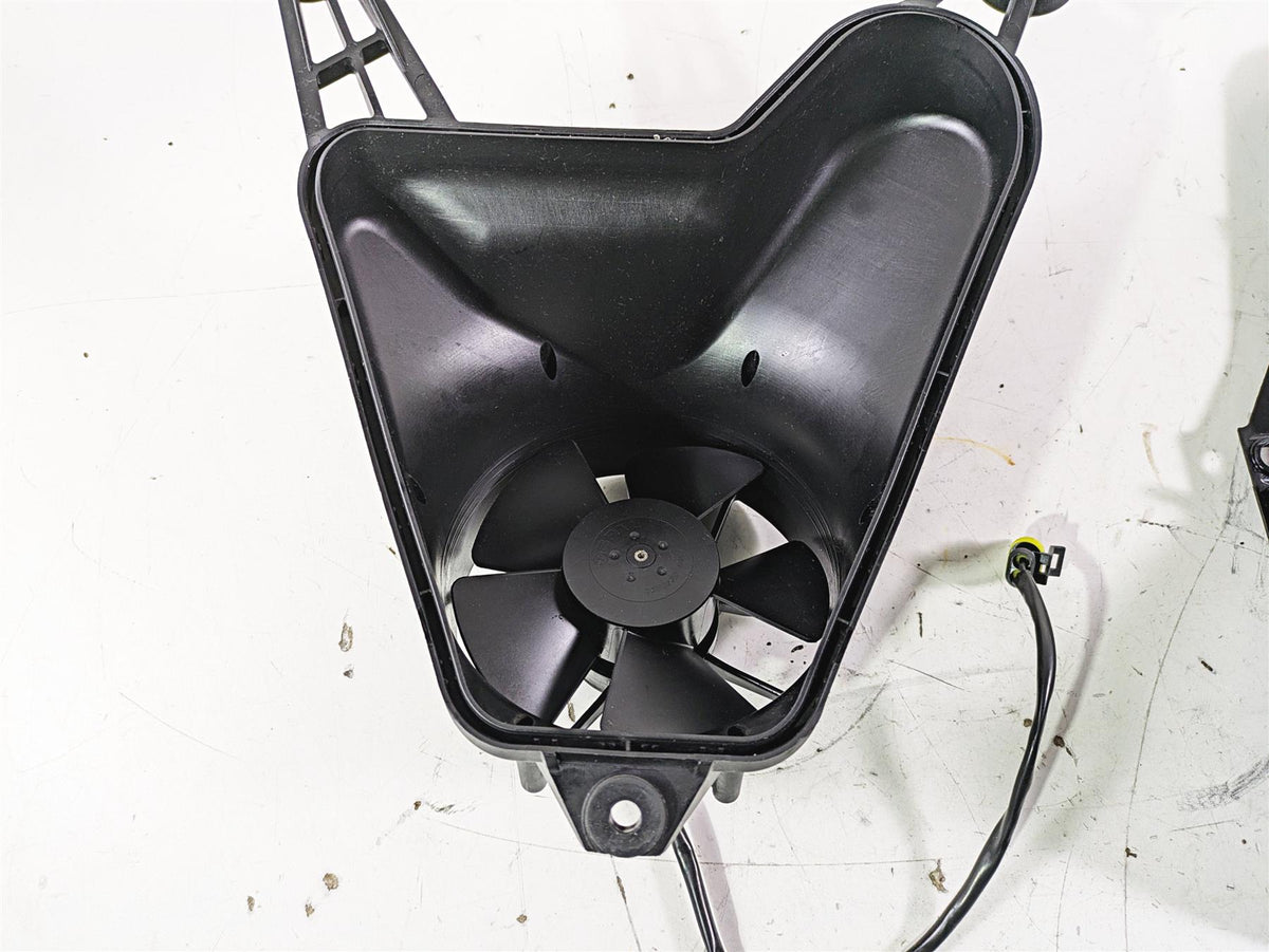 2015 Ducati Panigale 1299 S Radiator Coolant Fan & Mount 8292A342A {{ shop.shopifyCountryName }} - Mototech271
