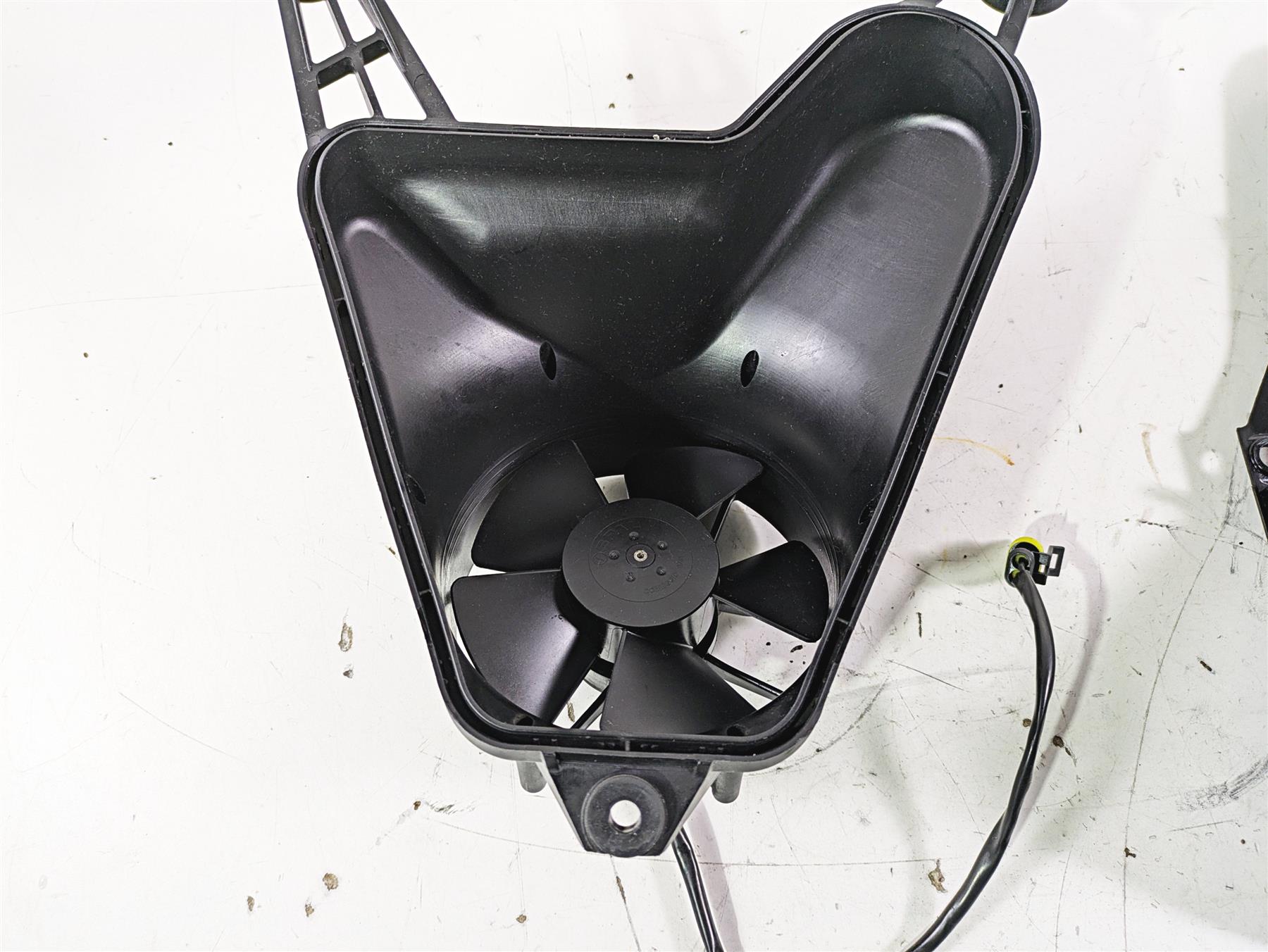 2015 Ducati Panigale 1299 S Radiator Coolant Fan & Mount 8292A342A {{ shop.shopifyCountryName }} - Mototech271
