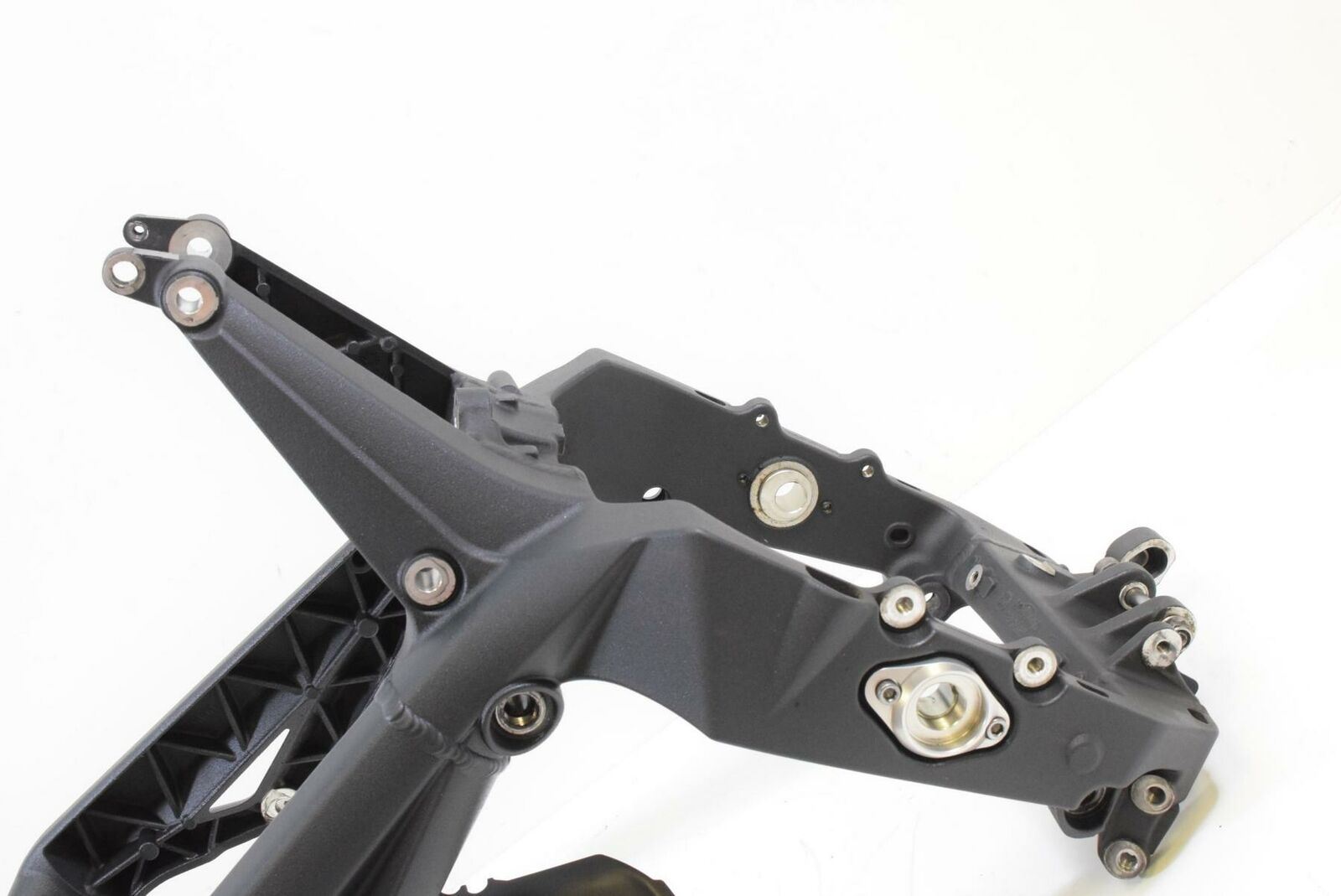 2012 Triumph Street Triple 675 R Main Frame Chassis Straight Slvg Ttl T2070454 {{ shop.shopifyCountryName }} - Mototech271