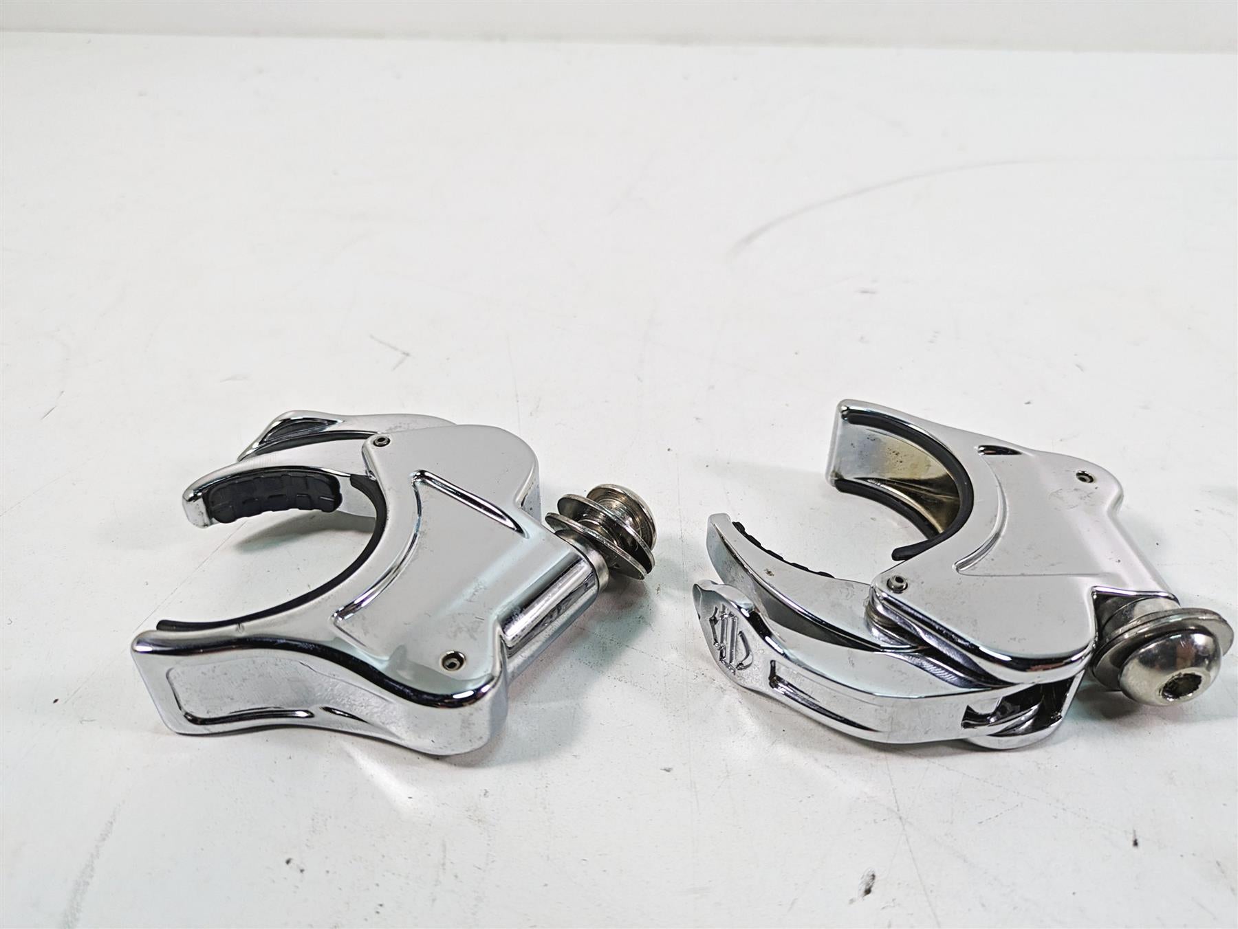 Harley Davidson 49mm Fork Tube Windshield Quick Connect 49mm Clamp Set 57192-05A {{ shop.shopifyCountryName }} - Mototech271