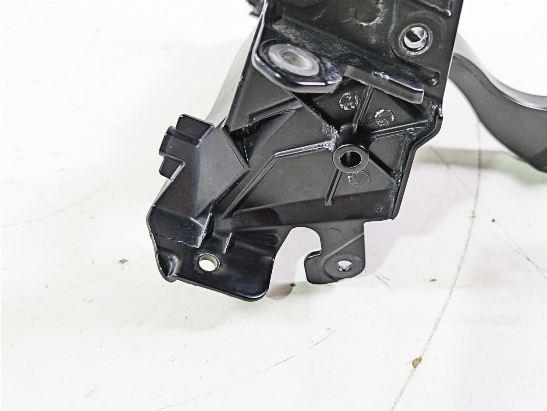 2015 BMW R1200GS Adv K51 Front Center Stay Bracket Mount 46637726524 {{ shop.shopifyCountryName }} - Mototech271