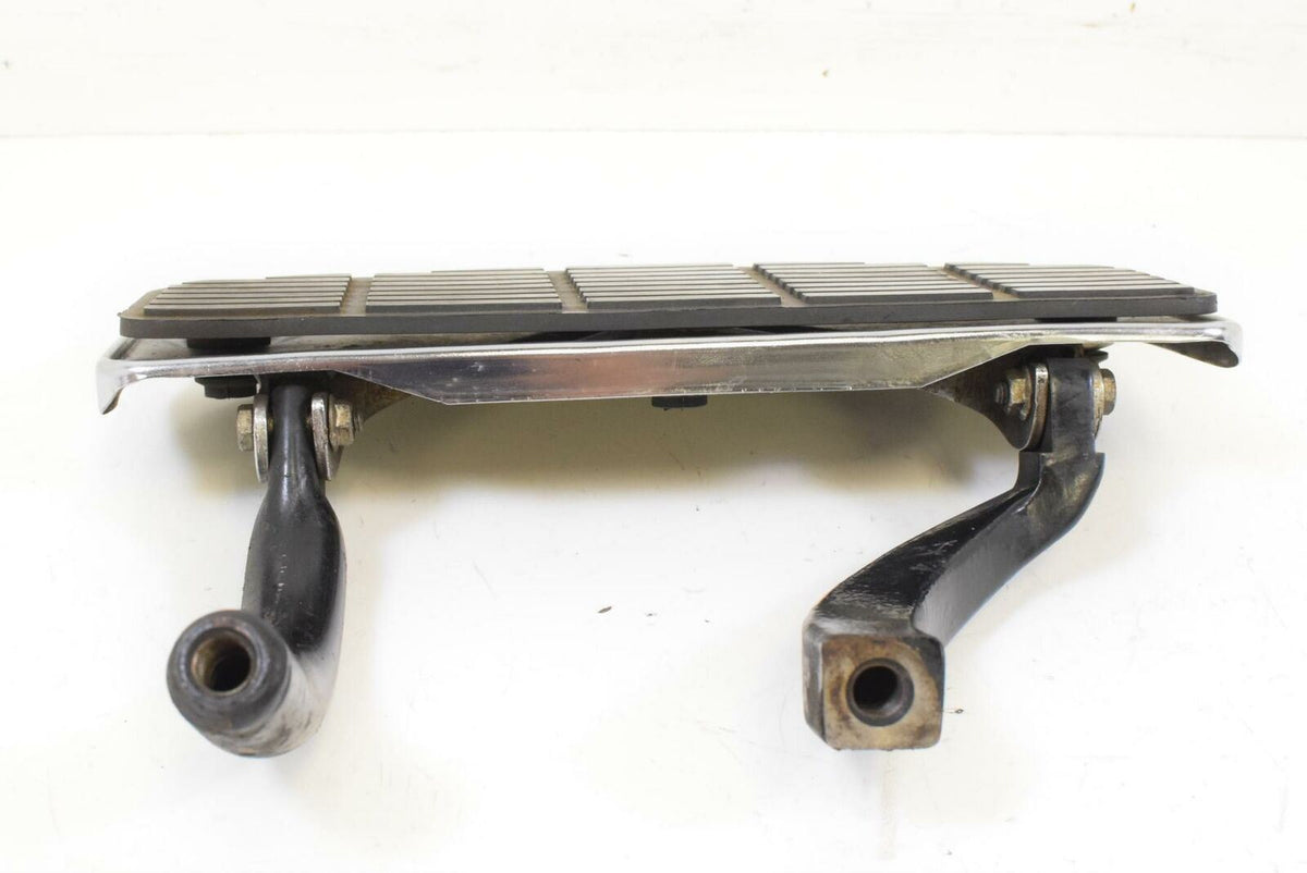 94 Harley Touring FLHTCU Electra Glide Right Rider Floor Board Panel Foot Rest {{ shop.shopifyCountryName }} - Mototech271