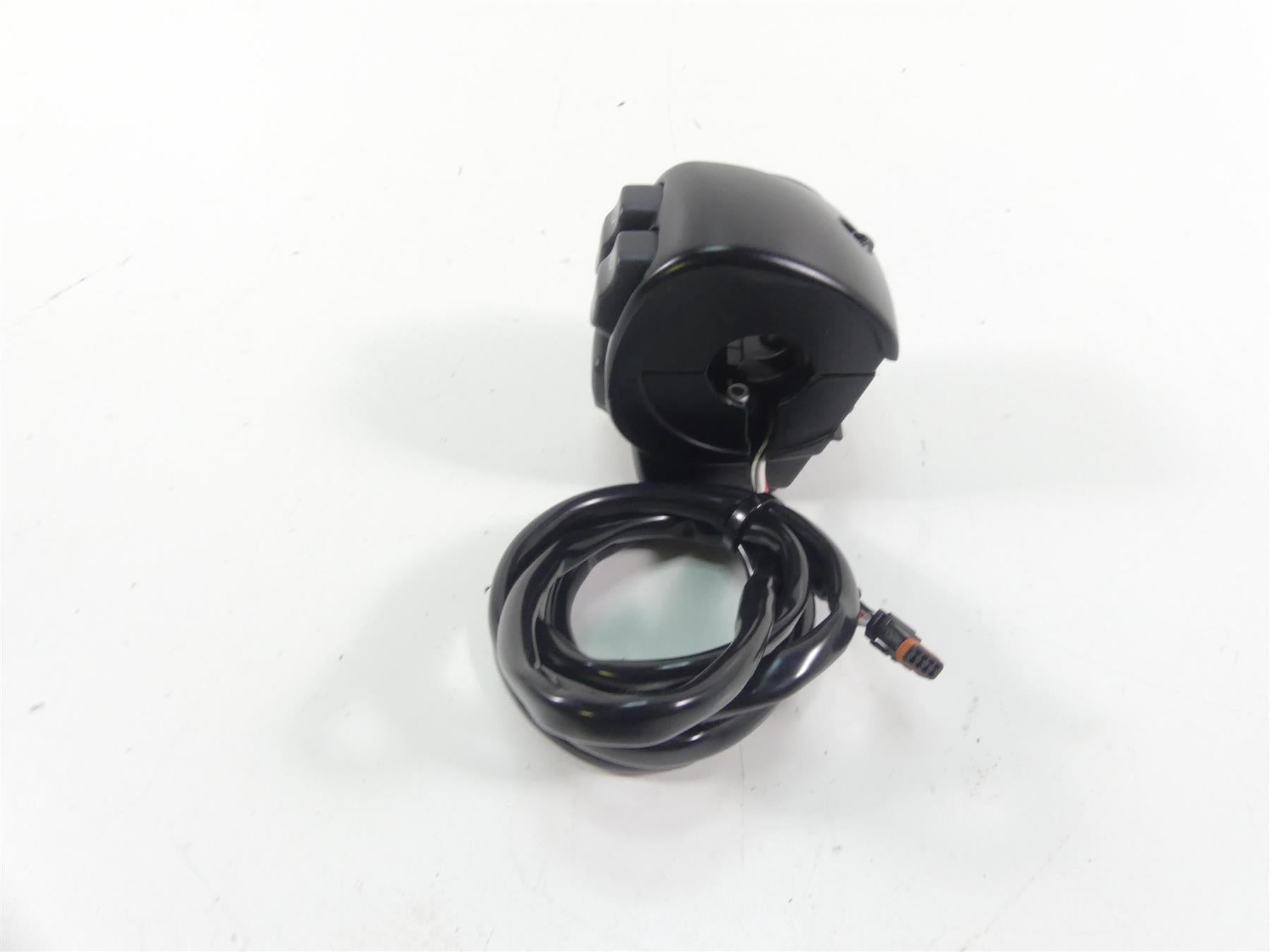 2018 Harley Softail FXFB Fat Bob Left Hand Cruise Control Switch 71500292 {{ shop.shopifyCountryName }} - Mototech271