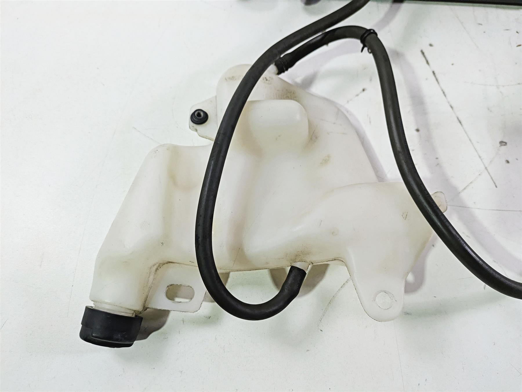 2008 Aprilia RSVR 1000 Factory Radiator Fan Reservoir Hoses Set AP8104828 {{ shop.shopifyCountryName }} - Mototech271