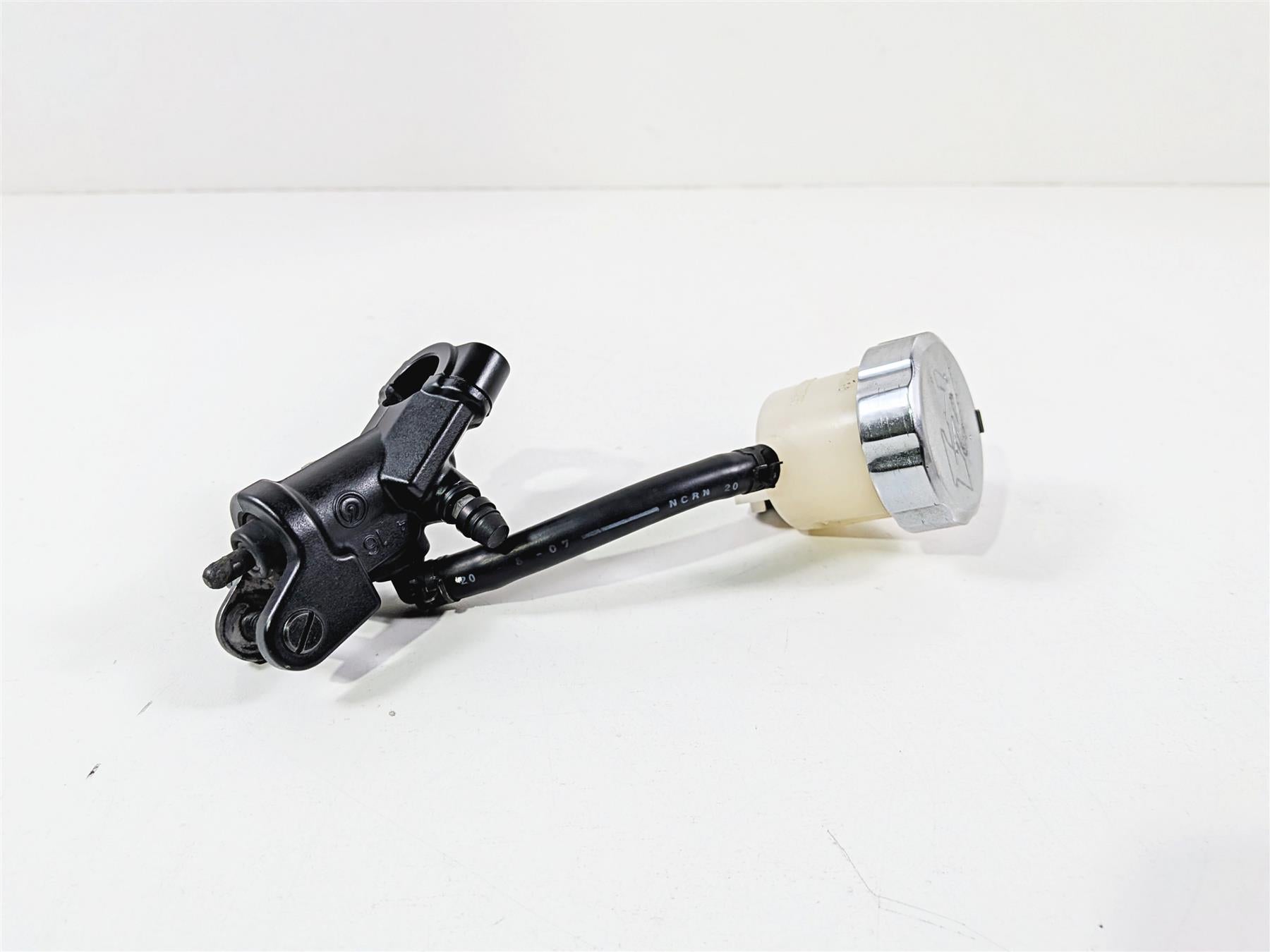 2008 Yamaha YZF R1 RN19 Front 16mm Brembo Radial Brake Pump 5SL-W2587-00-00 {{ shop.shopifyCountryName }} - Mototech271