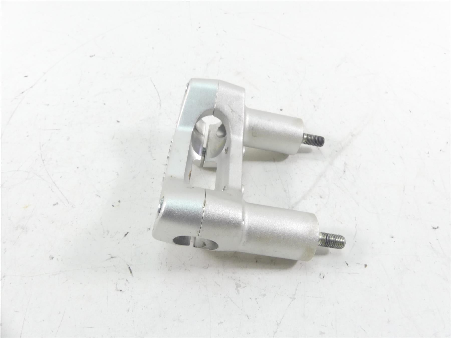 2020 Ducati Multistrada 1260 Enduro Handlebar Holder Riser Clamp 36011792AA {{ shop.shopifyCountryName }} - Mototech271