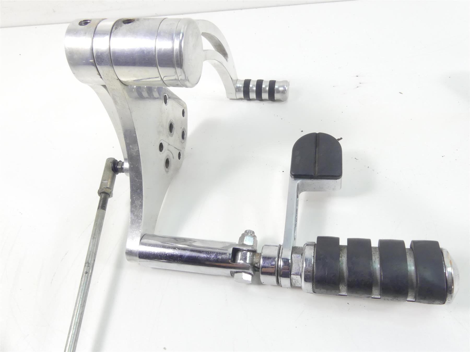 1999 Harley FXSTS Softail Springer Forward Control Foot peg Shift Brake Set {{ shop.shopifyCountryName }} - Mototech271