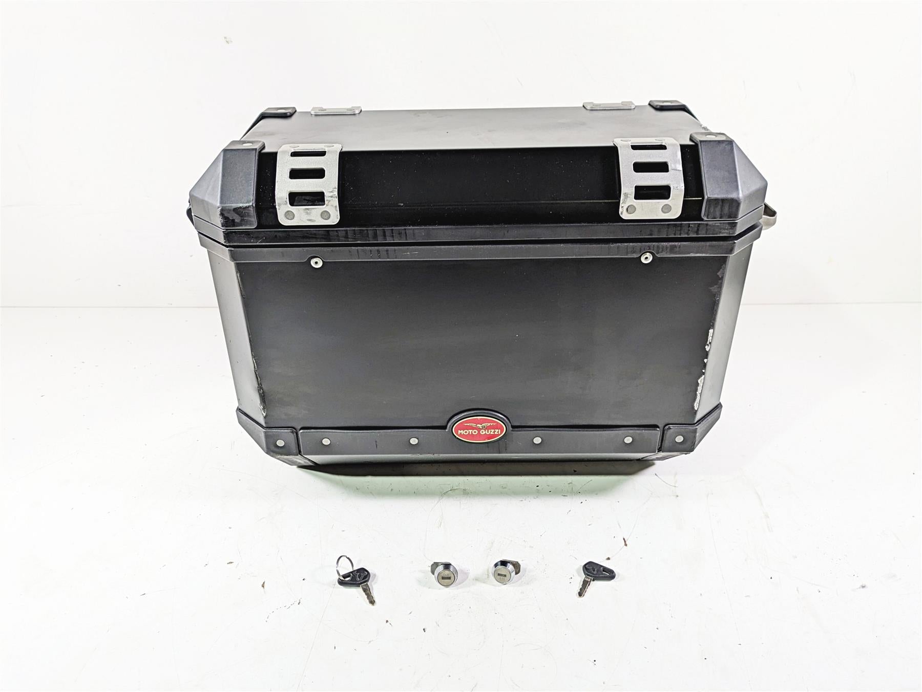 2016 Moto Guzzi Stelvio 1200 8V NTX Left Saddlebag Saddle Bag Case + Keys 886930 {{ shop.shopifyCountryName }} - Mototech271