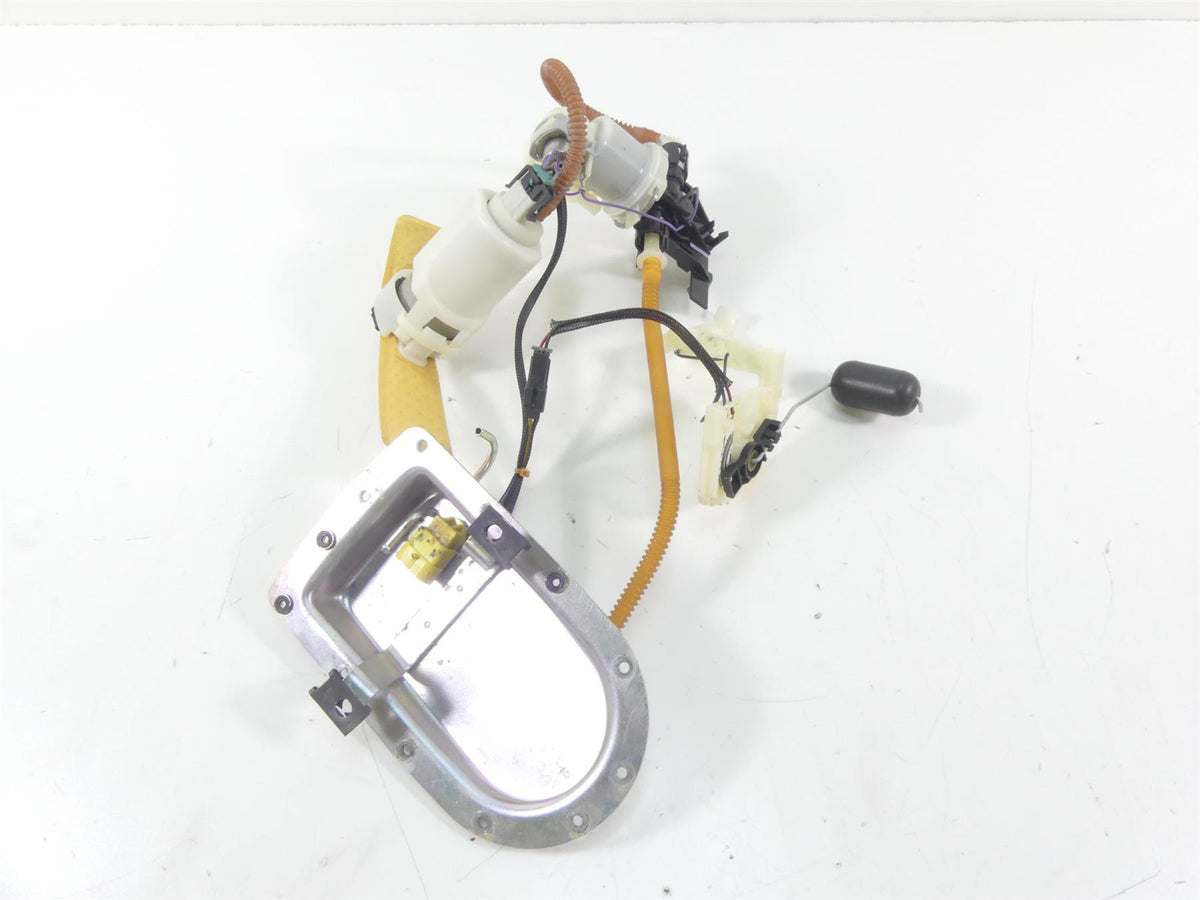 2009 Harley FXDF Dyna Fat Bob Fuel Gas Petrol Pump + Level Sender 75218-04D {{ shop.shopifyCountryName }} - Mototech271
