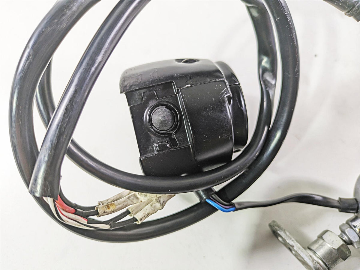 2017 Harley Dyna FXDB Street Bob Left Control Switch & Blinker -READ 71500372A {{ shop.shopifyCountryName }} - Mototech271