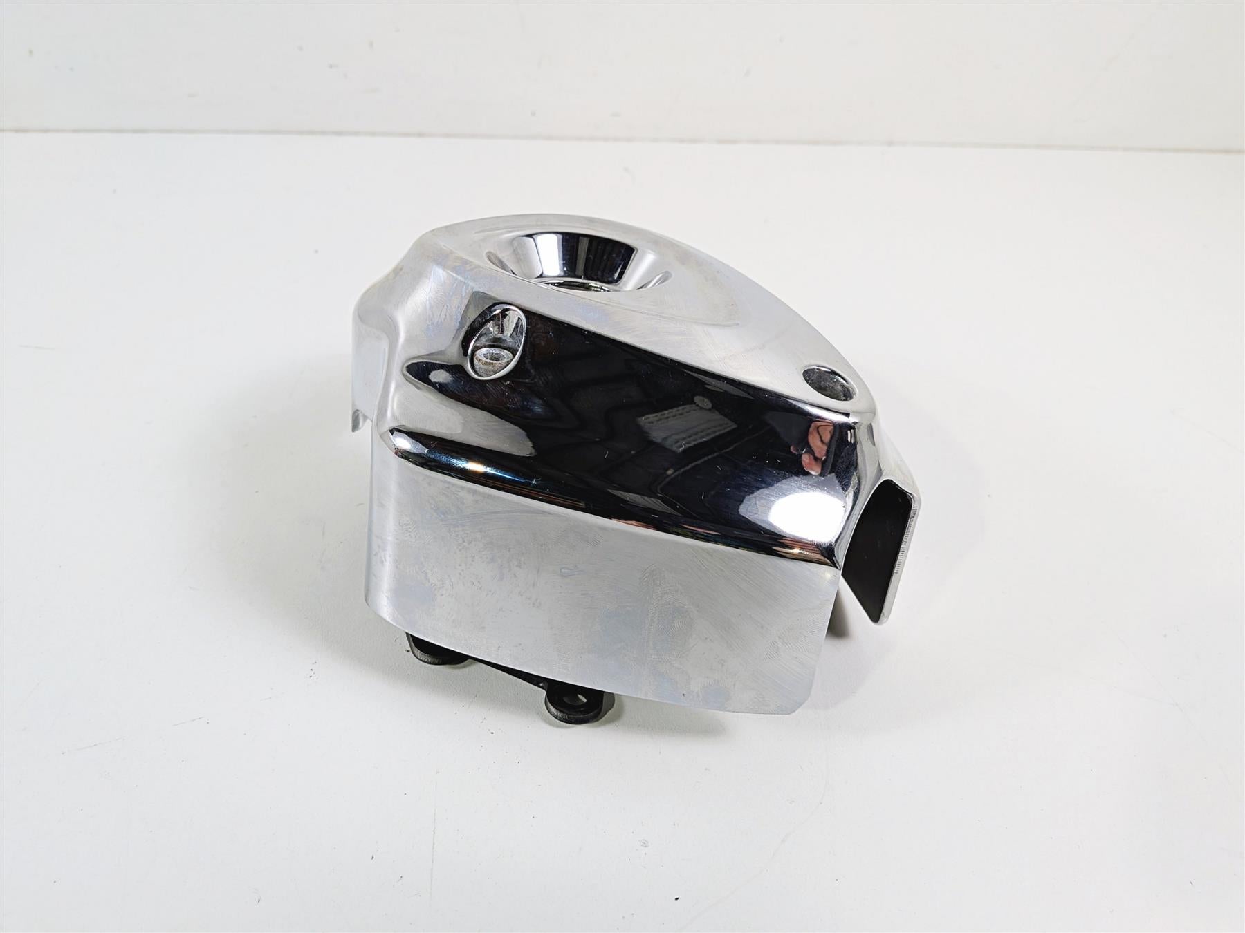 2021 Indian Scout 1200 Chrome Ignition Switch Cover & Mount 5633064 {{ shop.shopifyCountryName }} - Mototech271