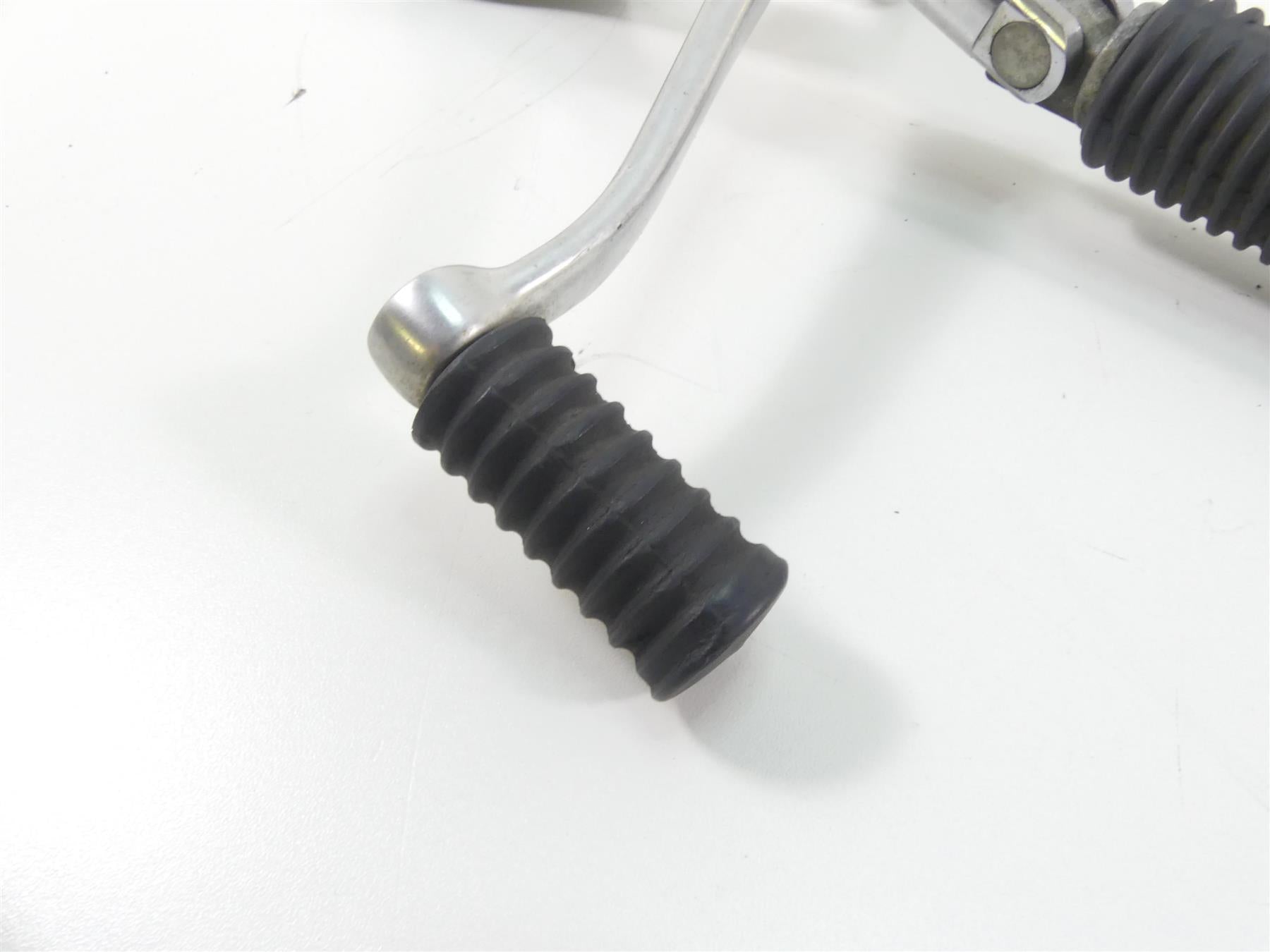 2006 Harley Sportster XL1200 Custom Front Left Foot Peg & Shifter FW 42651-04 {{ shop.shopifyCountryName }} - Mototech271