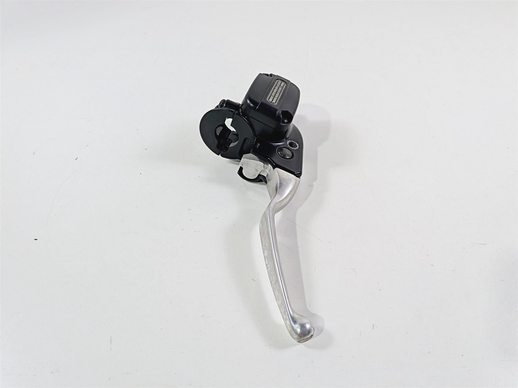 2018 Harley Touring FLHTCU Electra Glide Front Brake Master Cylinder 44551-08F-Mototech271