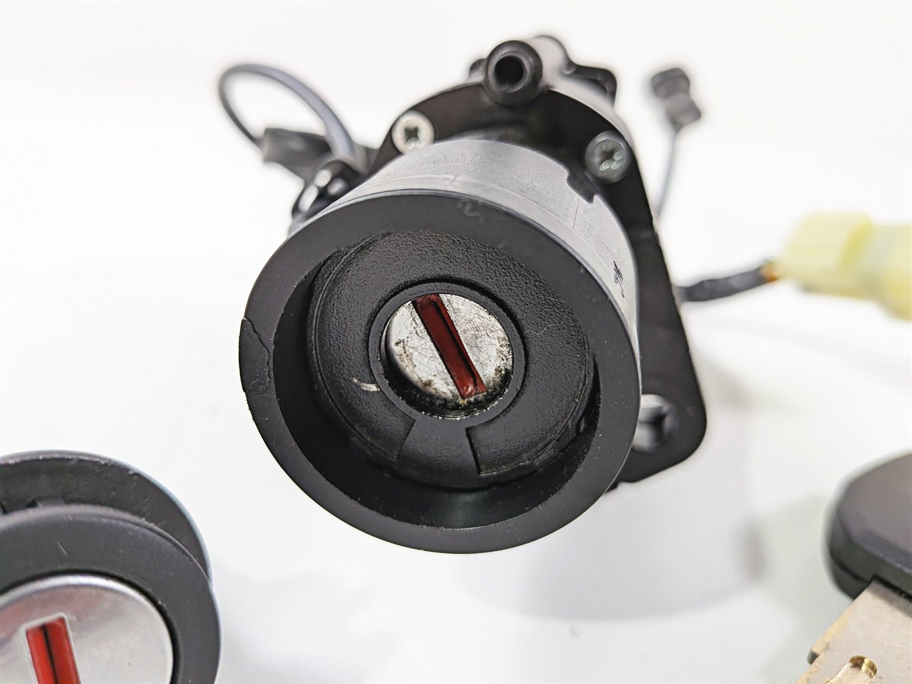 2019 Ducati Panigale V4S V4 S Corse Ignition Switch Key Lock Set 59822131B {{ shop.shopifyCountryName }} - Mototech271
