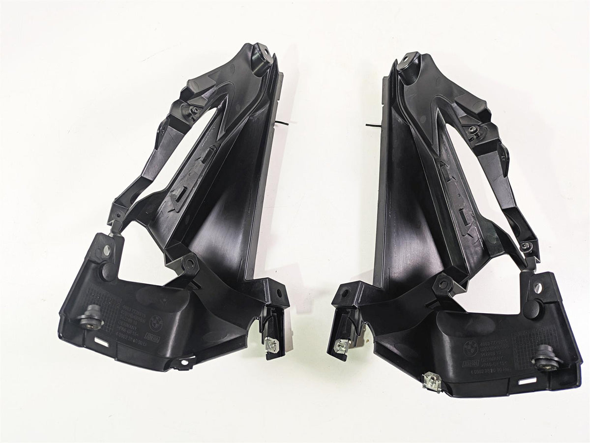 2016 BMW R1200RT K52 Front Blinker Side Cover Fairing Set 46637728815 {{ shop.shopifyCountryName }} - Mototech271