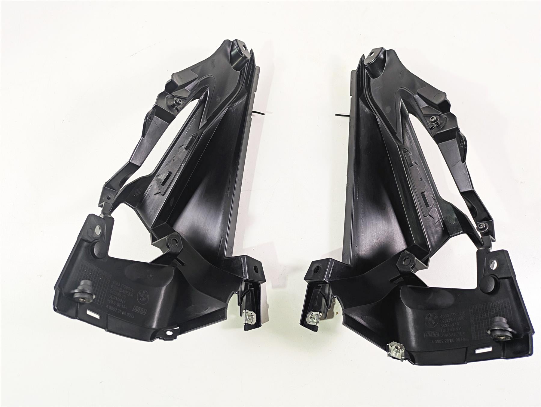 2016 BMW R1200RT K52 Front Blinker Side Cover Fairing Set 46637728815 {{ shop.shopifyCountryName }} - Mototech271