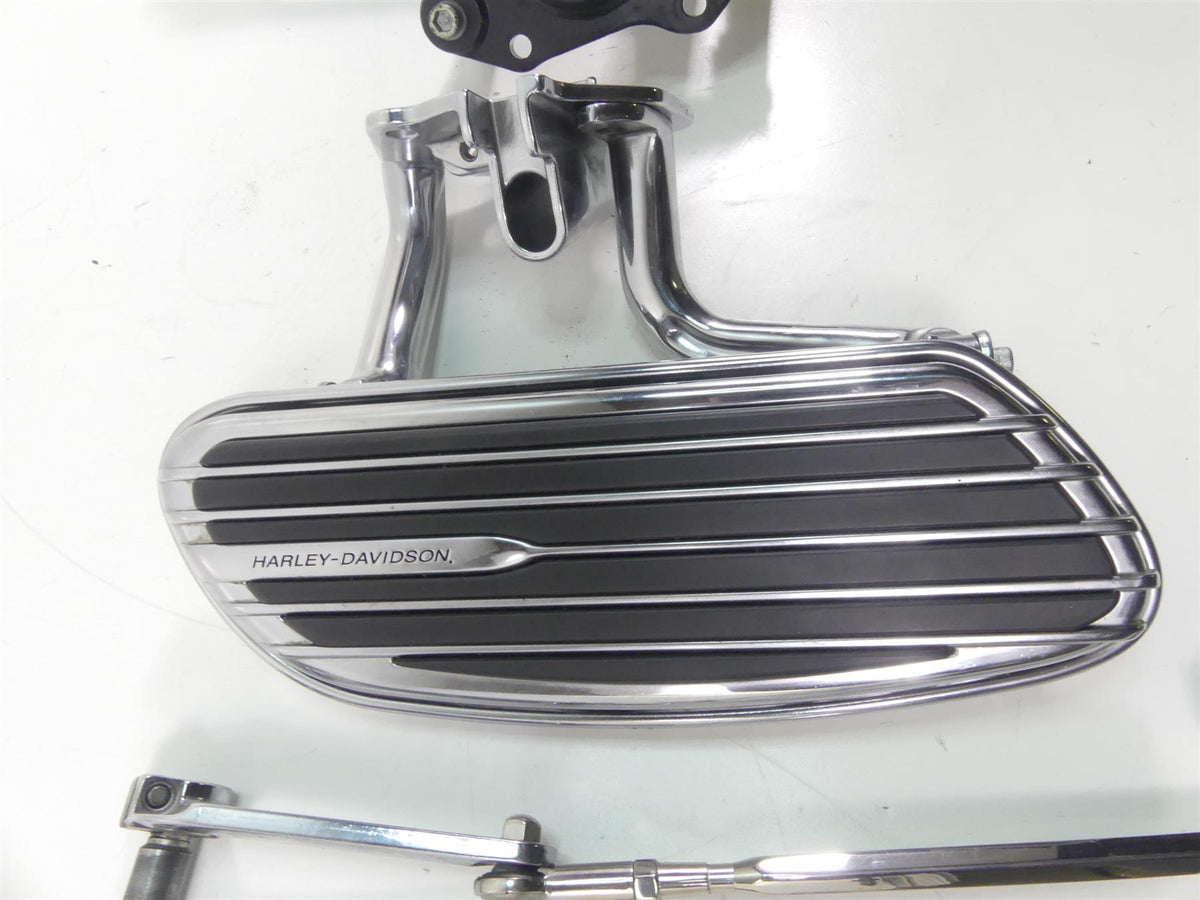 2009 Harley FLHTCU SE4 CVO E-Glide Floorboard Shifter Brake Pedal Set 51498-09A {{ shop.shopifyCountryName }} - Mototech271
