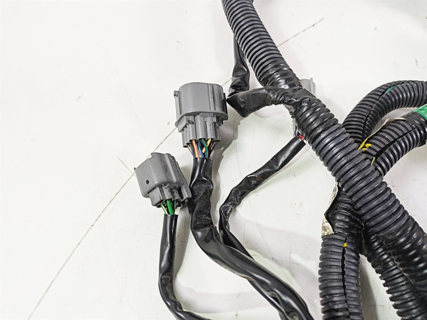 2004 Honda Aquatrax R-12X Main & Engine Wiring Harness Freshwater 32100-HW3-670 {{ shop.shopifyCountryName }} - Mototech271