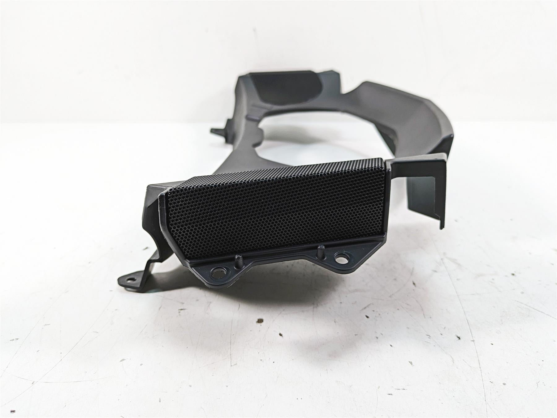 2007 BMW R1200RT K26 Front Inner Gauges Fairing cover Trim 46637681279 {{ shop.shopifyCountryName }} - Mototech271