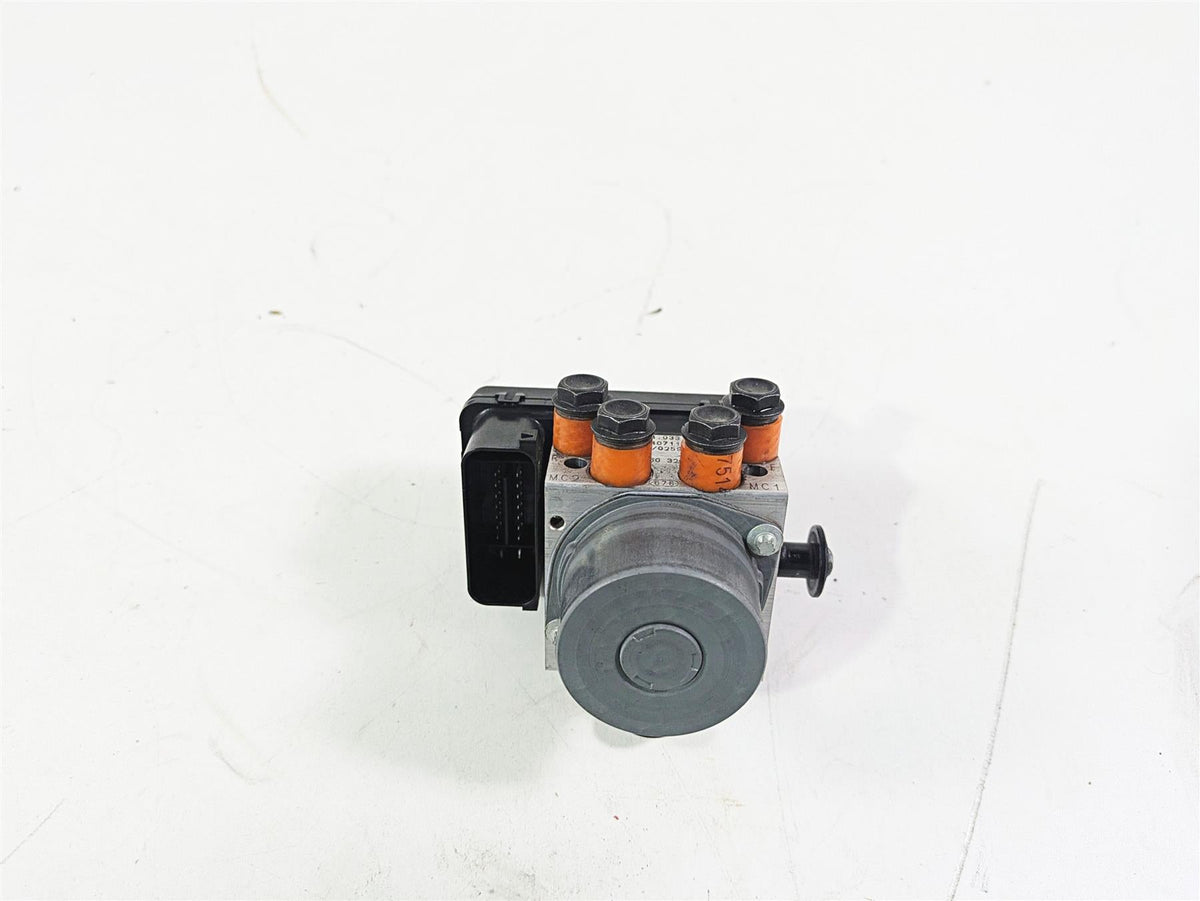 2015 Ducati Hypermotard 821 SP Abs Brake Pump Control Module 54240402A 54240332B {{ shop.shopifyCountryName }} - Mototech271