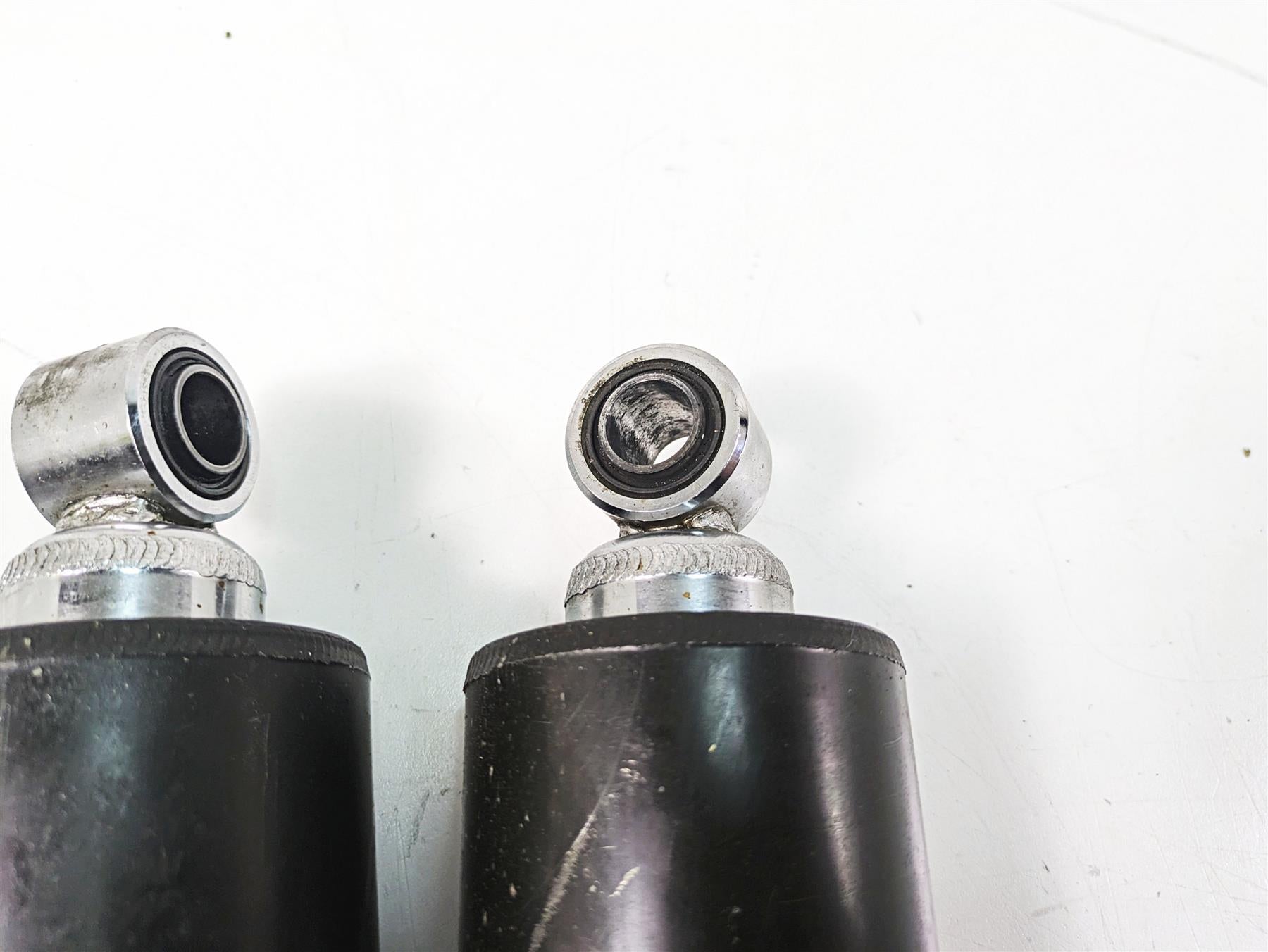 2000 Harley FXSTS Softail Springer Showa Rear Shock Damper Set 54508-00B {{ shop.shopifyCountryName }} - Mototech271