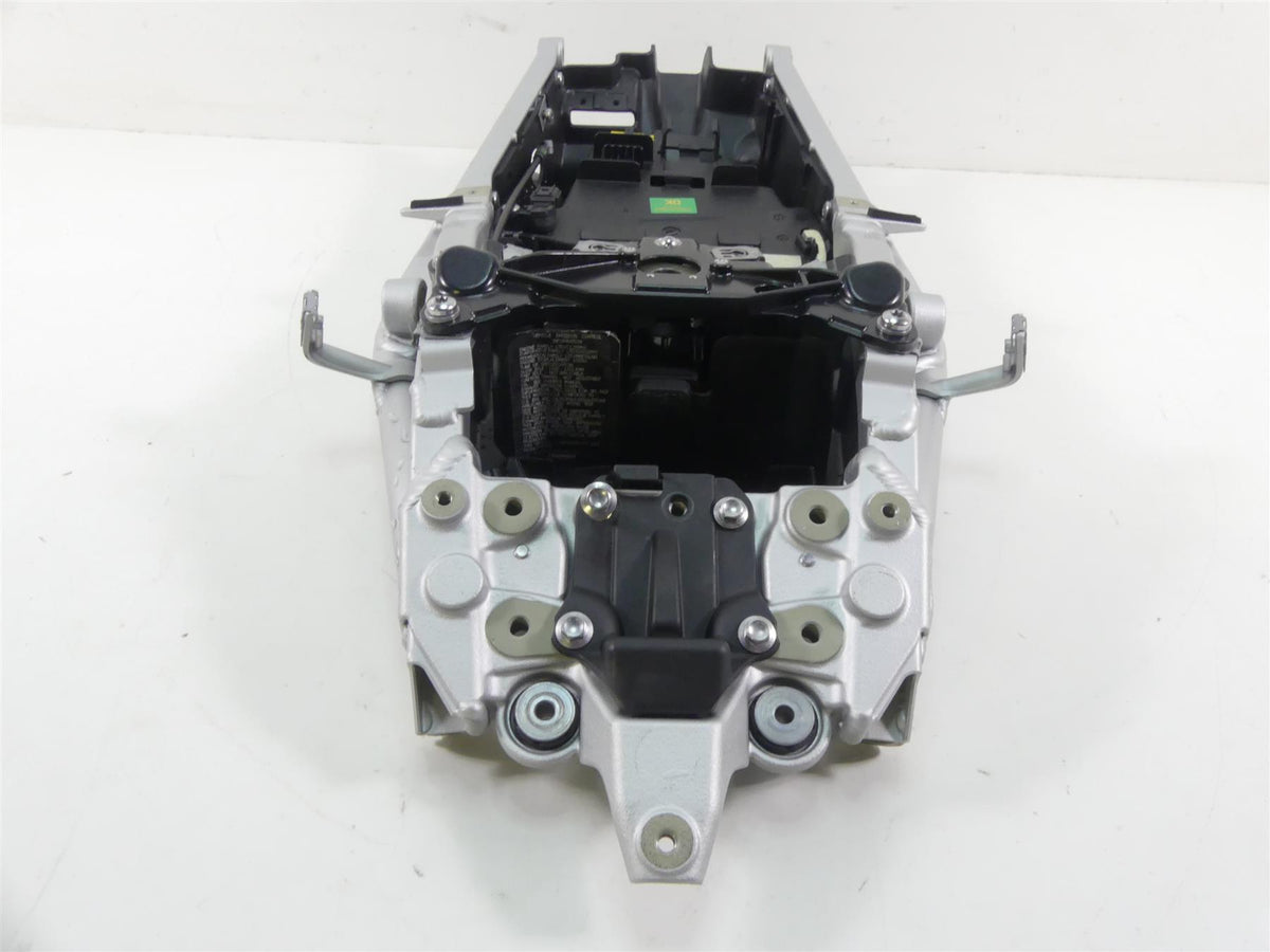 2020 Triumph Speed Triple RS 1050 Subframe Sub Frame & Inner Fender T2079742 {{ shop.shopifyCountryName }} - Mototech271