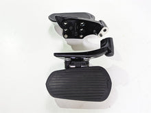 Load image into Gallery viewer, 2017 Indian Chieftain Limited Rear Passenger Floor Board Set 5139179 5139180
