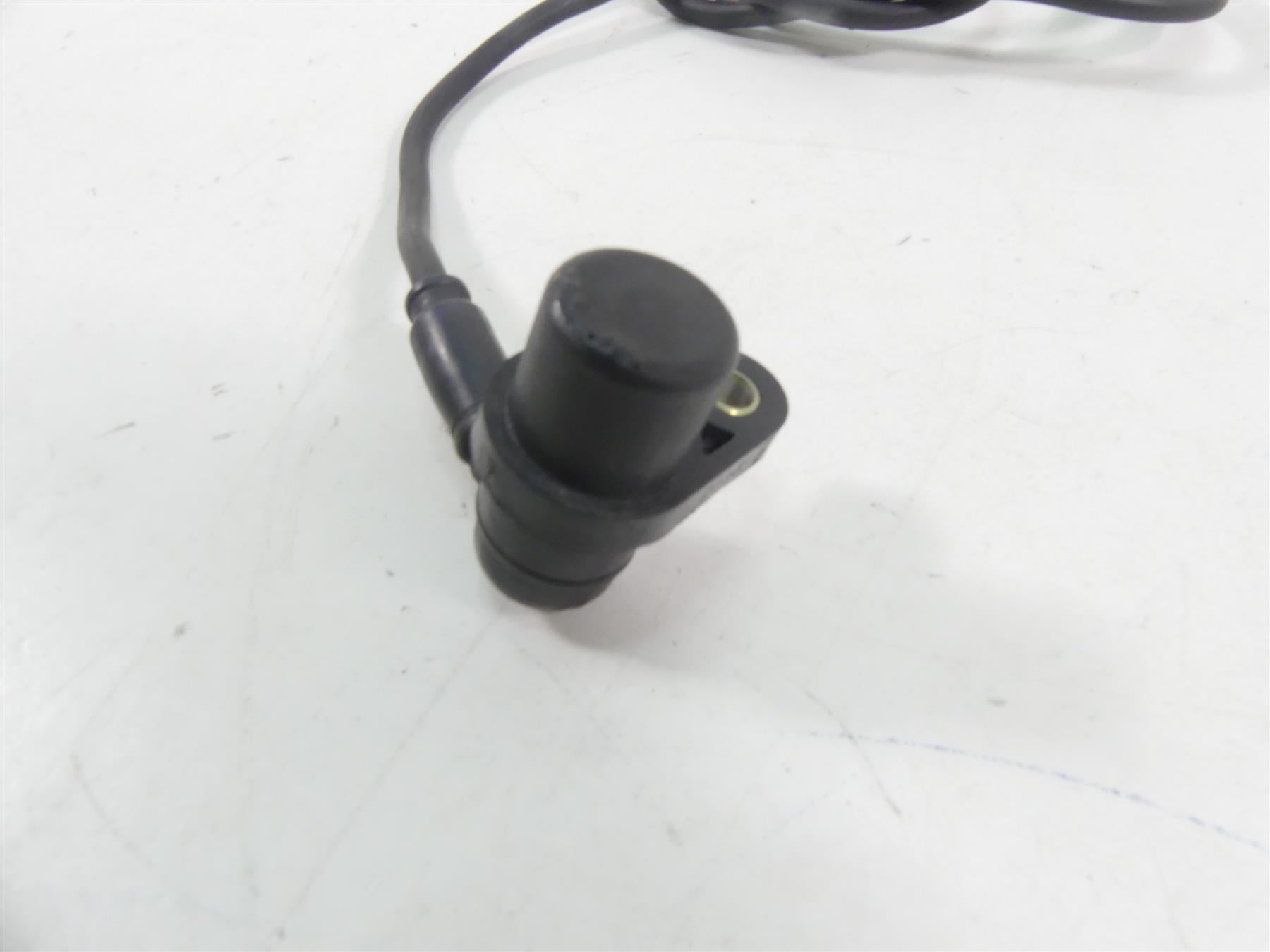 2004 Aprilia RSV1000 R Mille Rear Wheel Speed Sensor AP8124528 {{ shop.shopifyCountryName }} - Mototech271