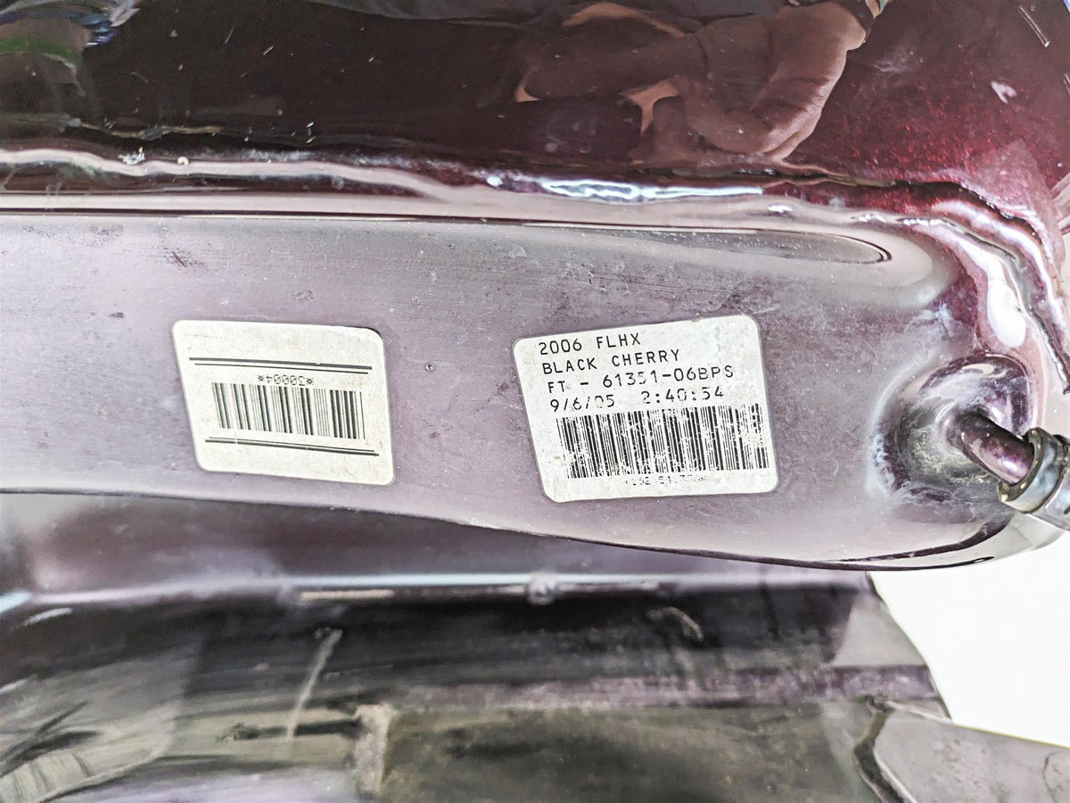 2006 Harley Touring FLHXI Street Glide Fuel Gas Tank Black Cherry -Read 61356-03 {{ shop.shopifyCountryName }} - Mototech271